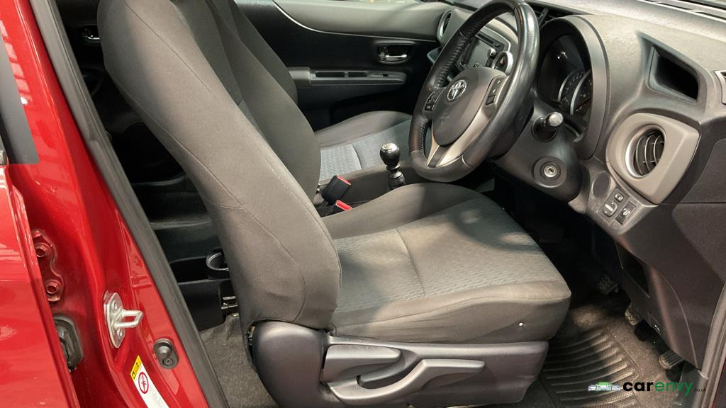 Toyota Yaris 1.33 Dual VVT-i TR Hatchback 5dr Petrol Manual Euro 5 (101 ps)