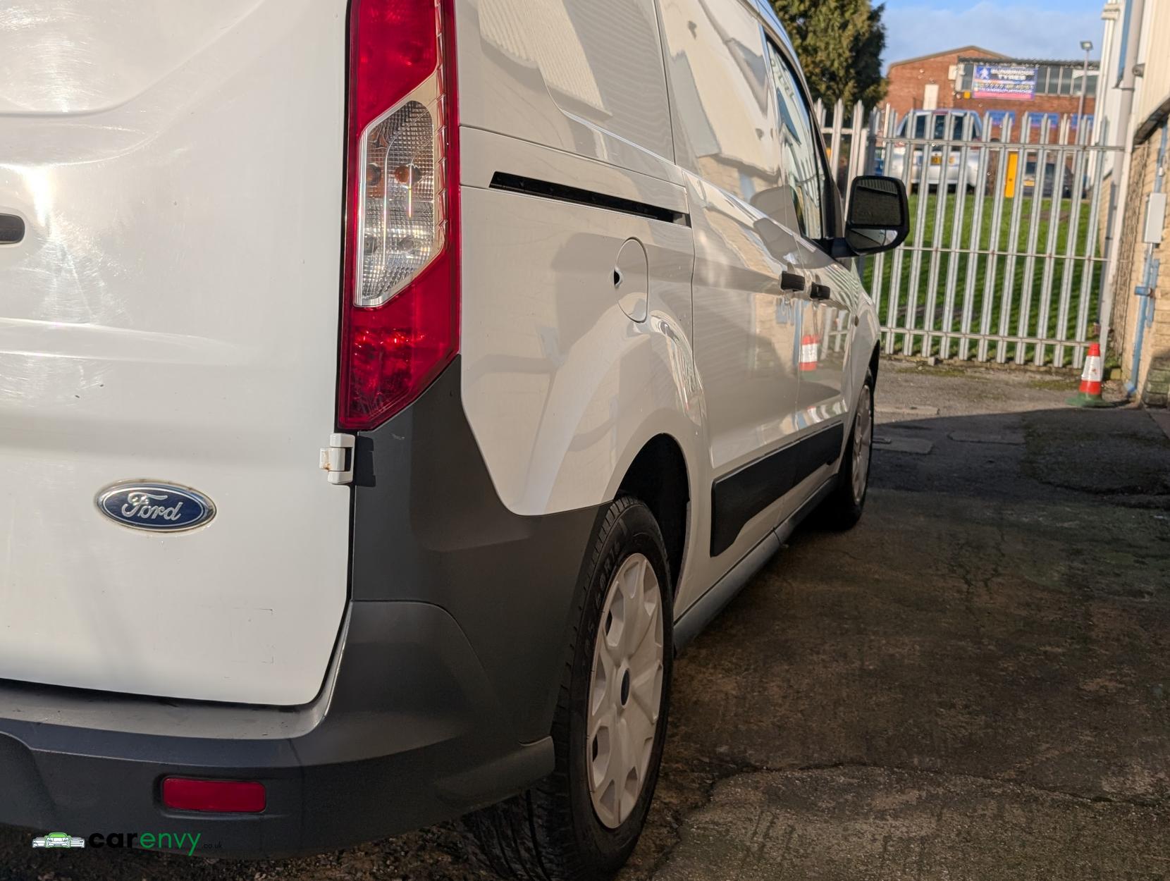 Ford Transit Connect 1.6 TDCi 210 Panel Van 4dr Diesel Manual L2 H1 (128 g/km, 94 bhp)