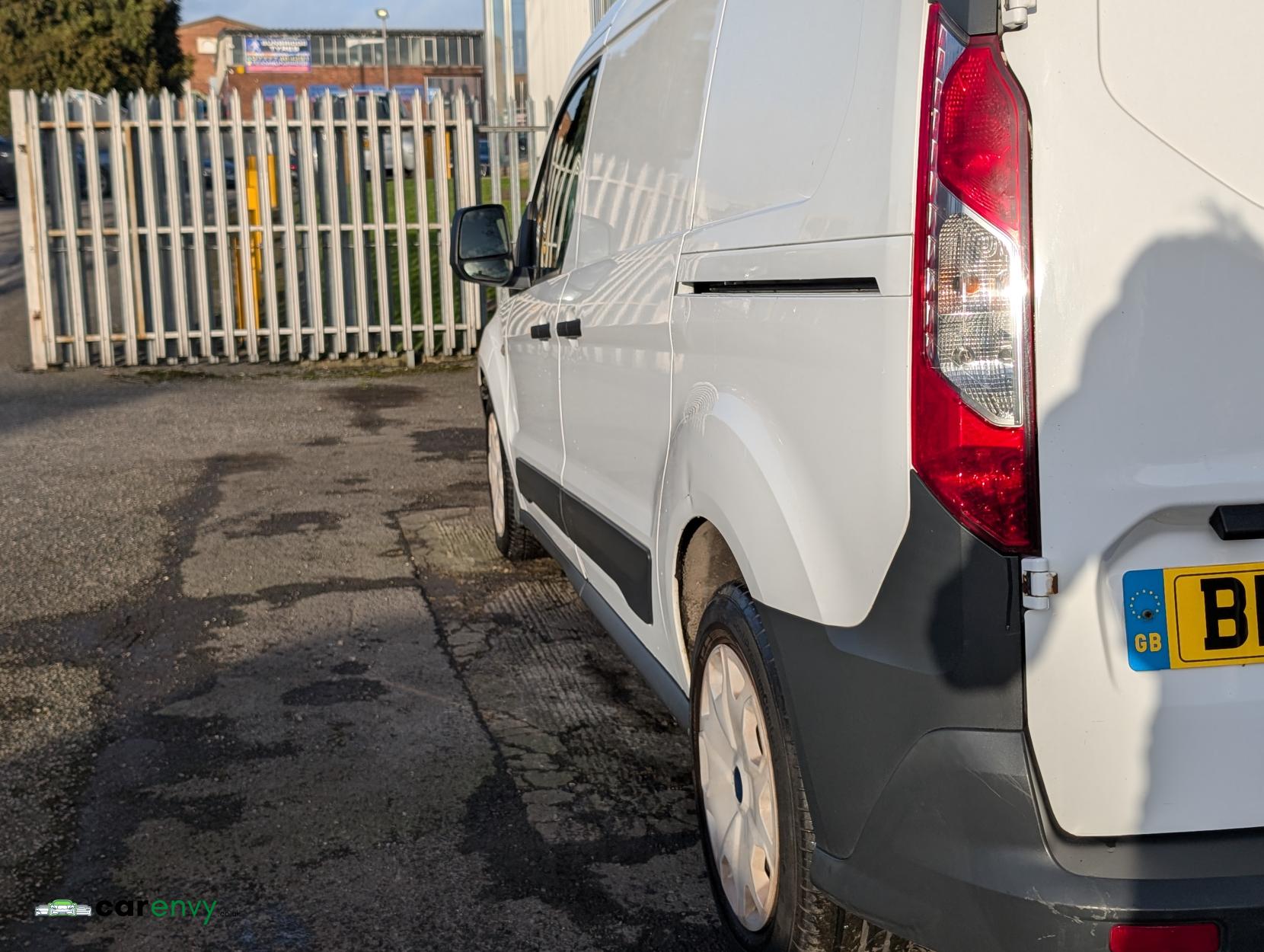 Ford Transit Connect 1.6 TDCi 210 Panel Van 4dr Diesel Manual L2 H1 (128 g/km, 94 bhp)