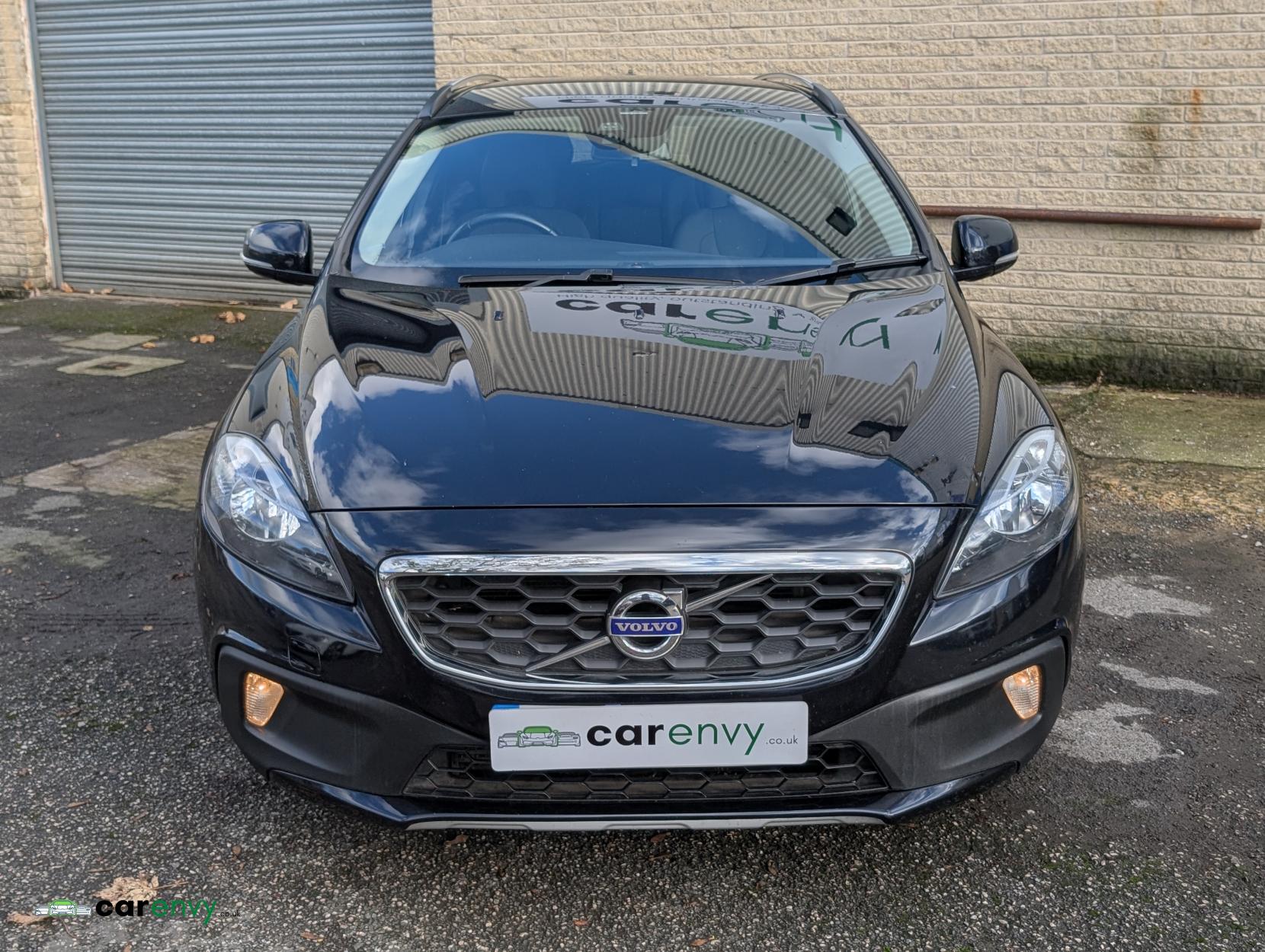 Volvo V40 Cross Country 1.6 D2 SE Nav Hatchback 5dr Diesel Manual Euro 5 (s/s) (115 ps)