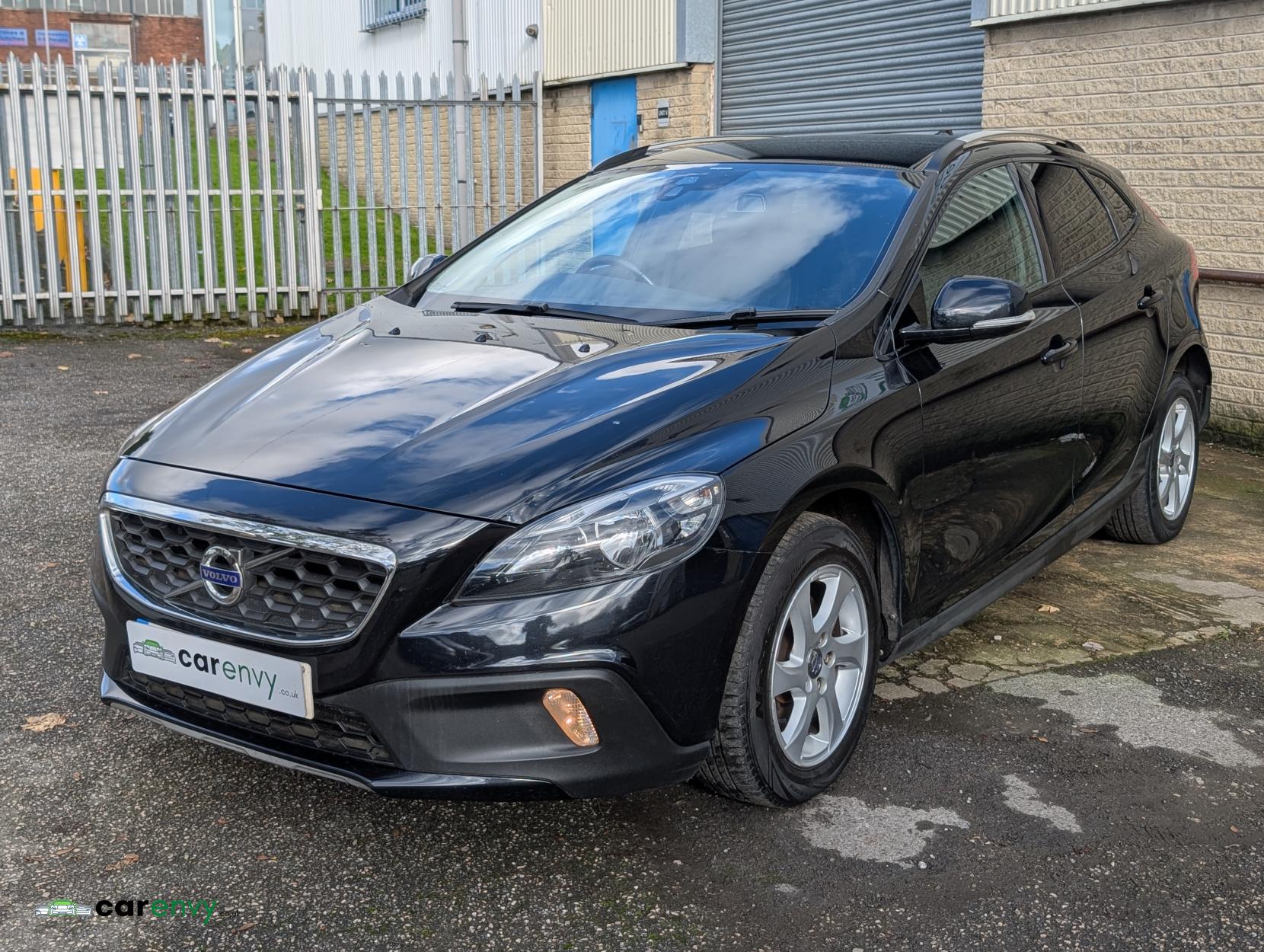 Volvo V40 Cross Country 1.6 D2 SE Nav Hatchback 5dr Diesel Manual Euro 5 (s/s) (115 ps)