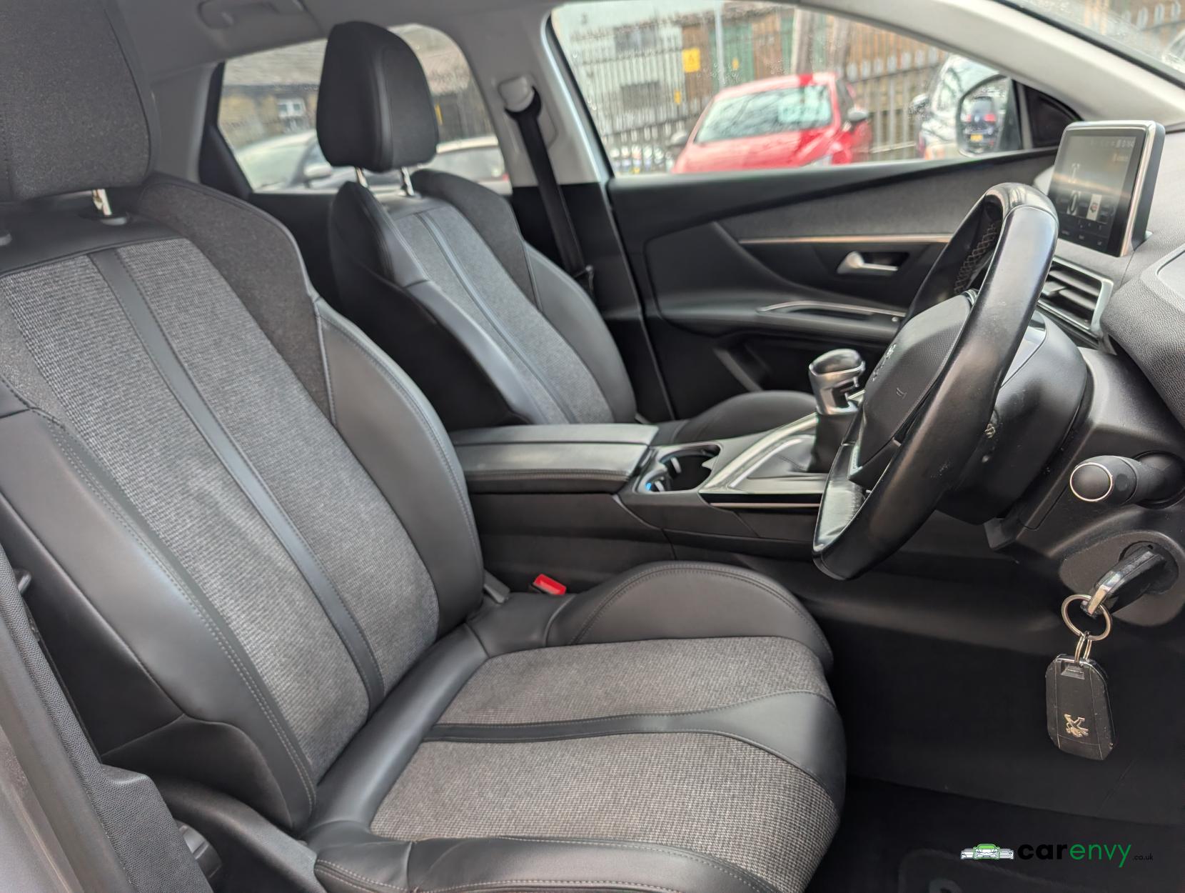 Peugeot 3008 1.2 PureTech Allure SUV 5dr Petrol Manual Euro 6 (s/s) (130 ps)