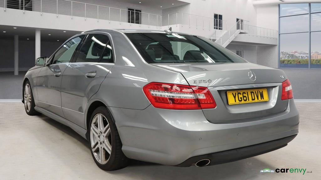 Mercedes-Benz E Class 2.1 E250 CDI BlueEfficiency Sport Saloon 4dr Diesel G-Tronic+ Euro 5 (s/s) (204 ps)