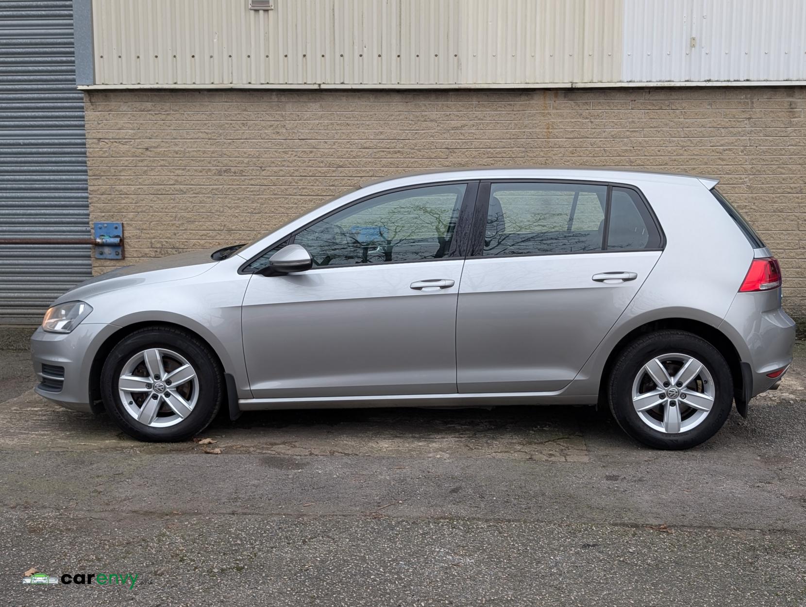 Volkswagen Golf 1.6 TDI BlueMotion Tech S Hatchback 5dr Diesel Manual Euro 5 (s/s) (105 ps)