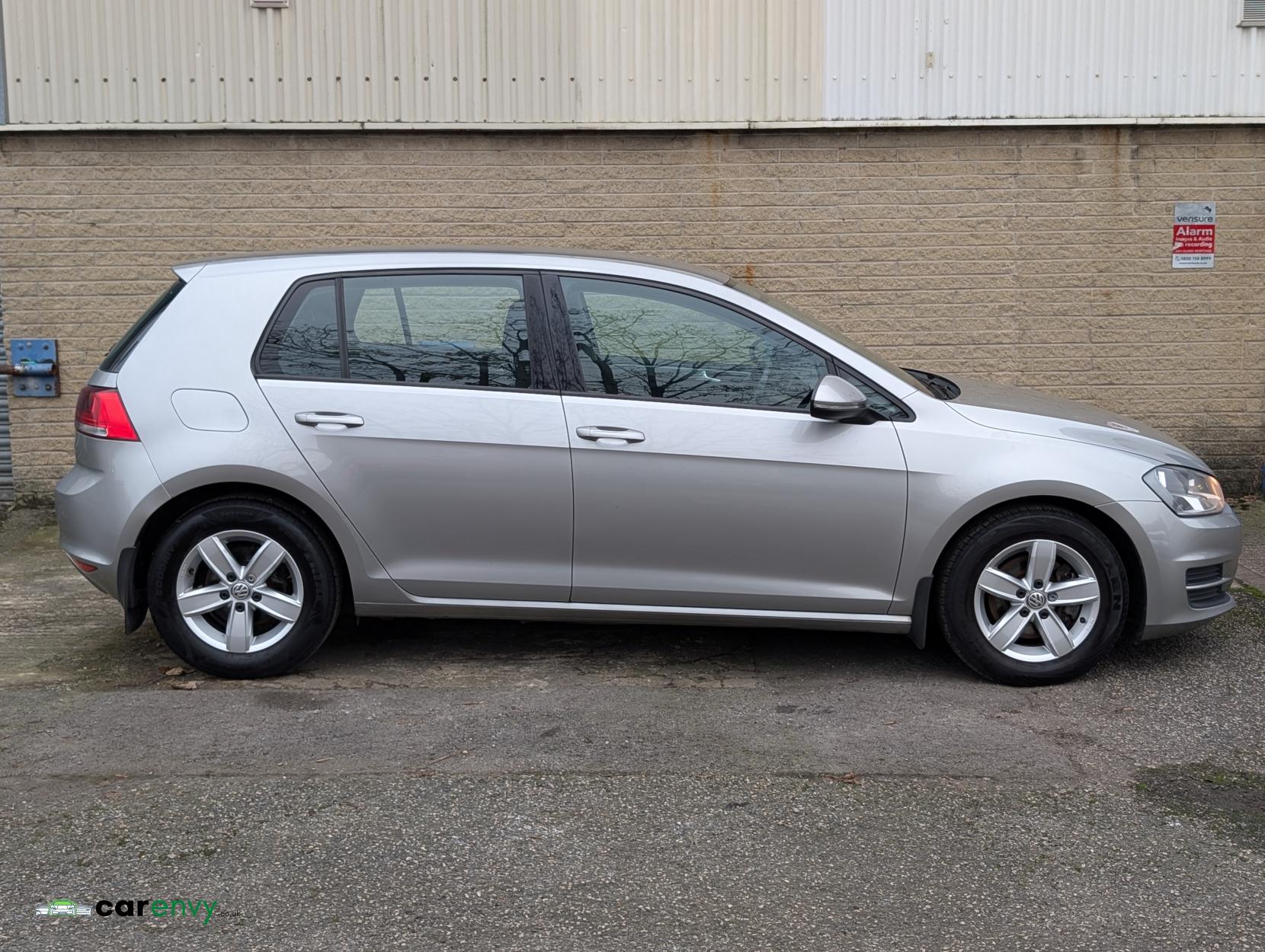 Volkswagen Golf 1.6 TDI BlueMotion Tech S Hatchback 5dr Diesel Manual Euro 5 (s/s) (105 ps)