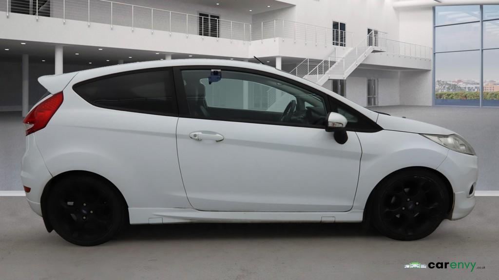 Ford Fiesta 1.6 Metal Hatchback 3dr Petrol Manual (139 g/km, 133 bhp)