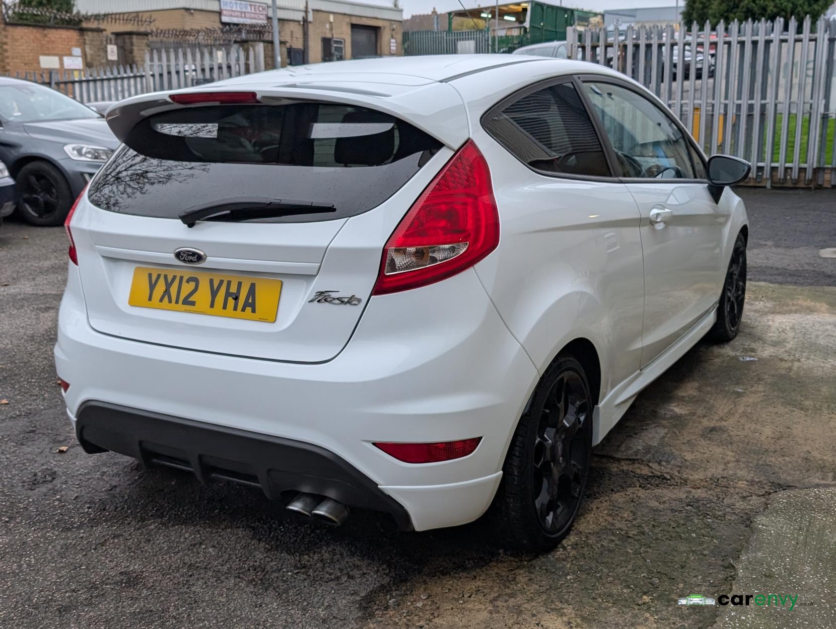 Ford Fiesta 1.6 Metal Hatchback 3dr Petrol Manual (139 g/km, 133 bhp)