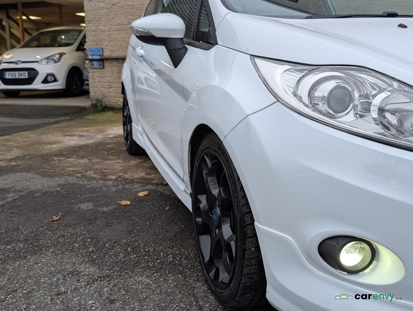 Ford Fiesta 1.6 Metal Hatchback 3dr Petrol Manual (139 g/km, 133 bhp)