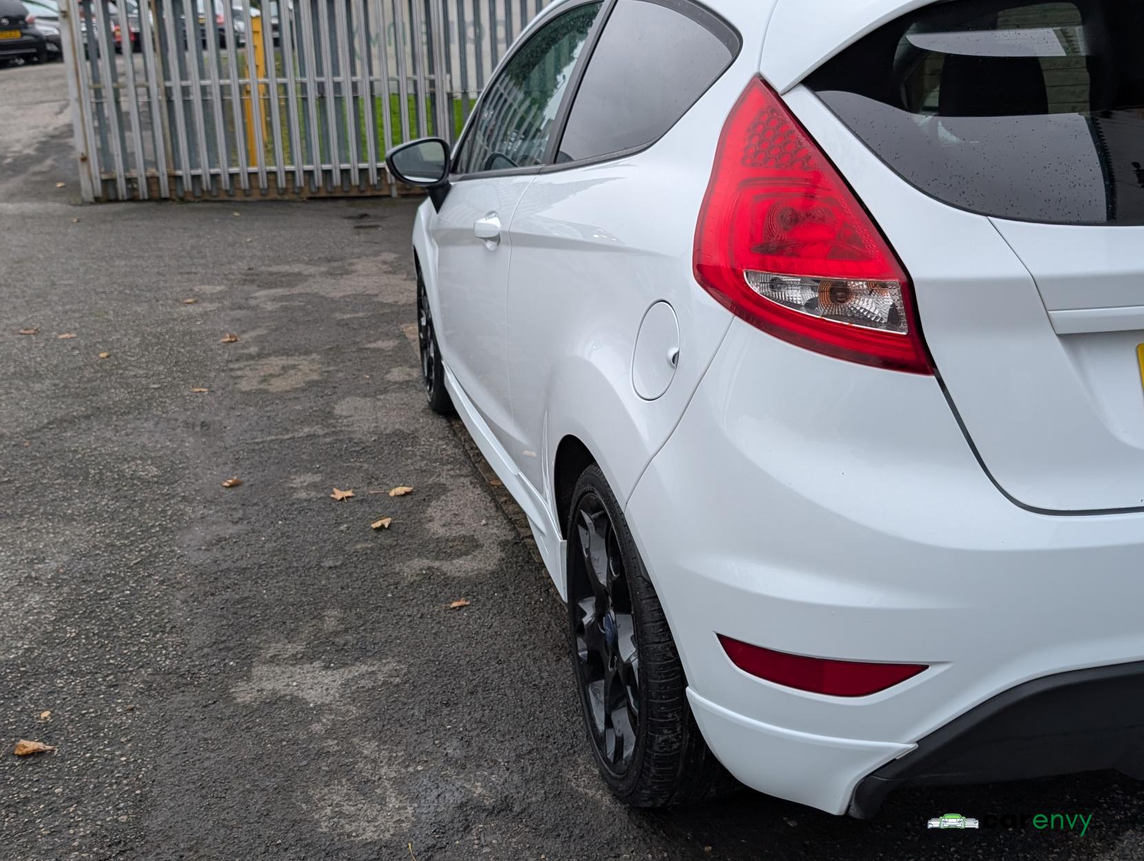 Ford Fiesta 1.6 Metal Hatchback 3dr Petrol Manual (139 g/km, 133 bhp)