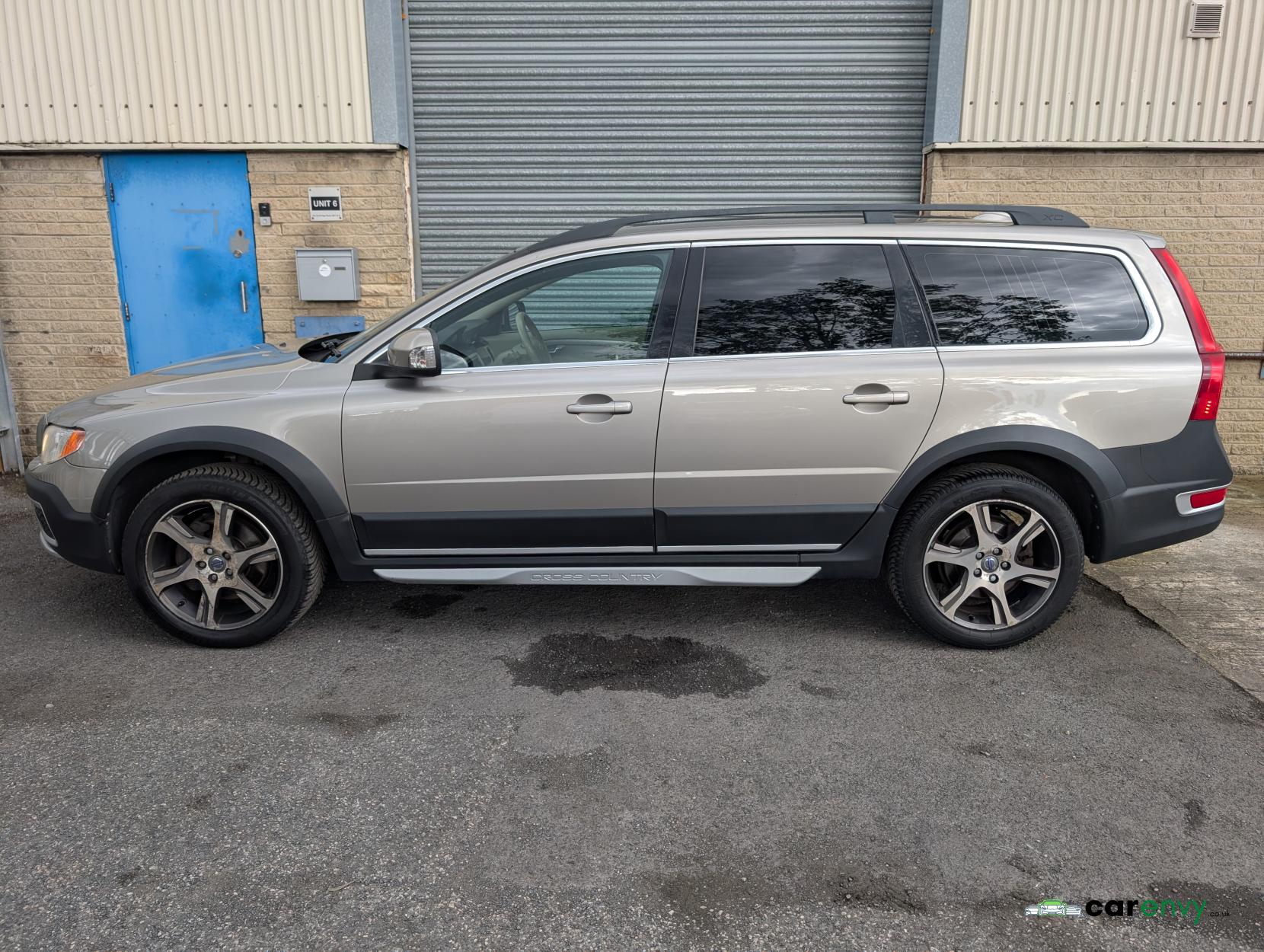 Volvo XC70 2.4 D5 SE Lux Estate 5dr Diesel Geartronic AWD Euro 5 (215 ps)