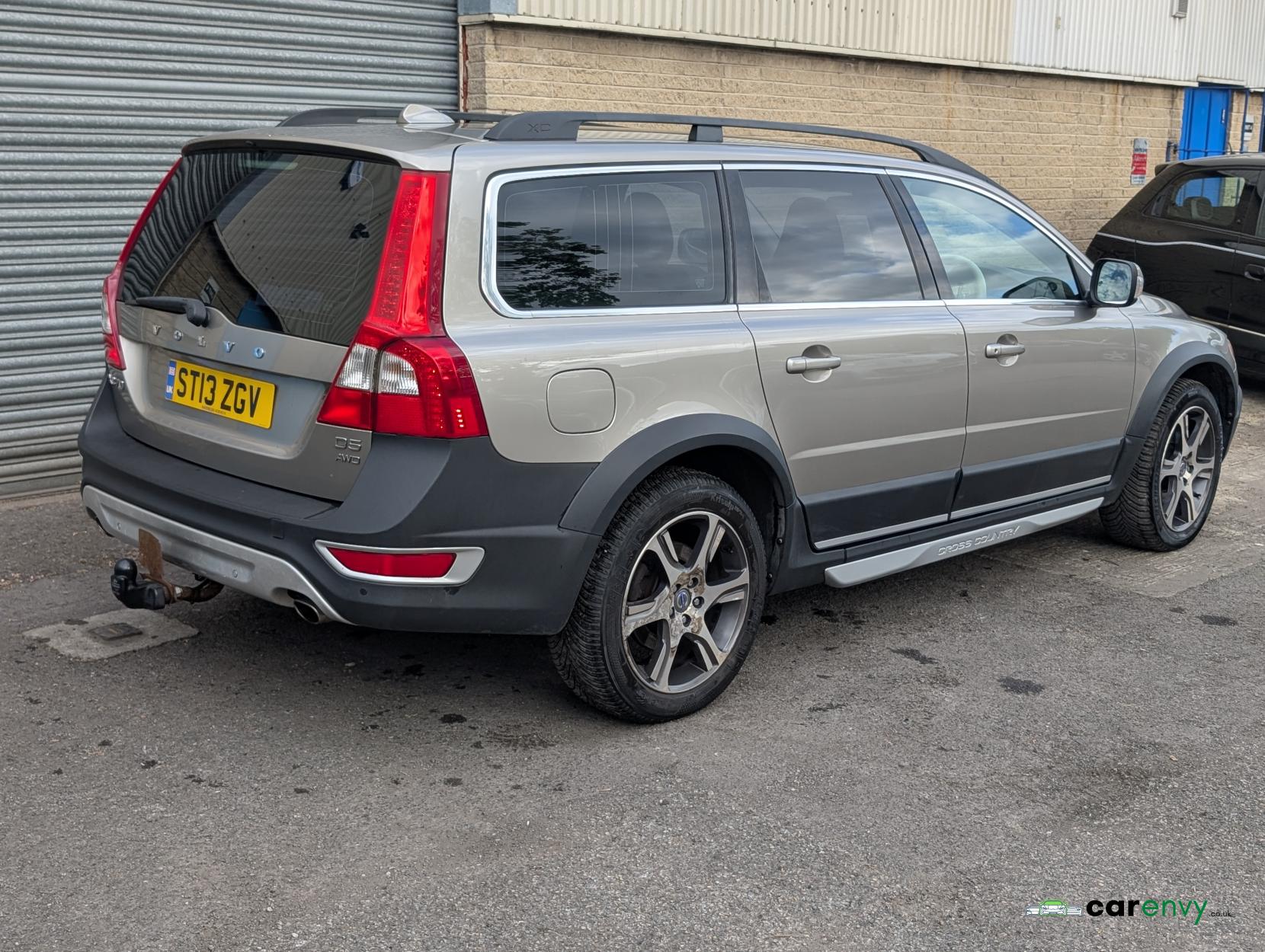 Volvo XC70 2.4 D5 SE Lux Estate 5dr Diesel Geartronic AWD Euro 5 (215 ps)