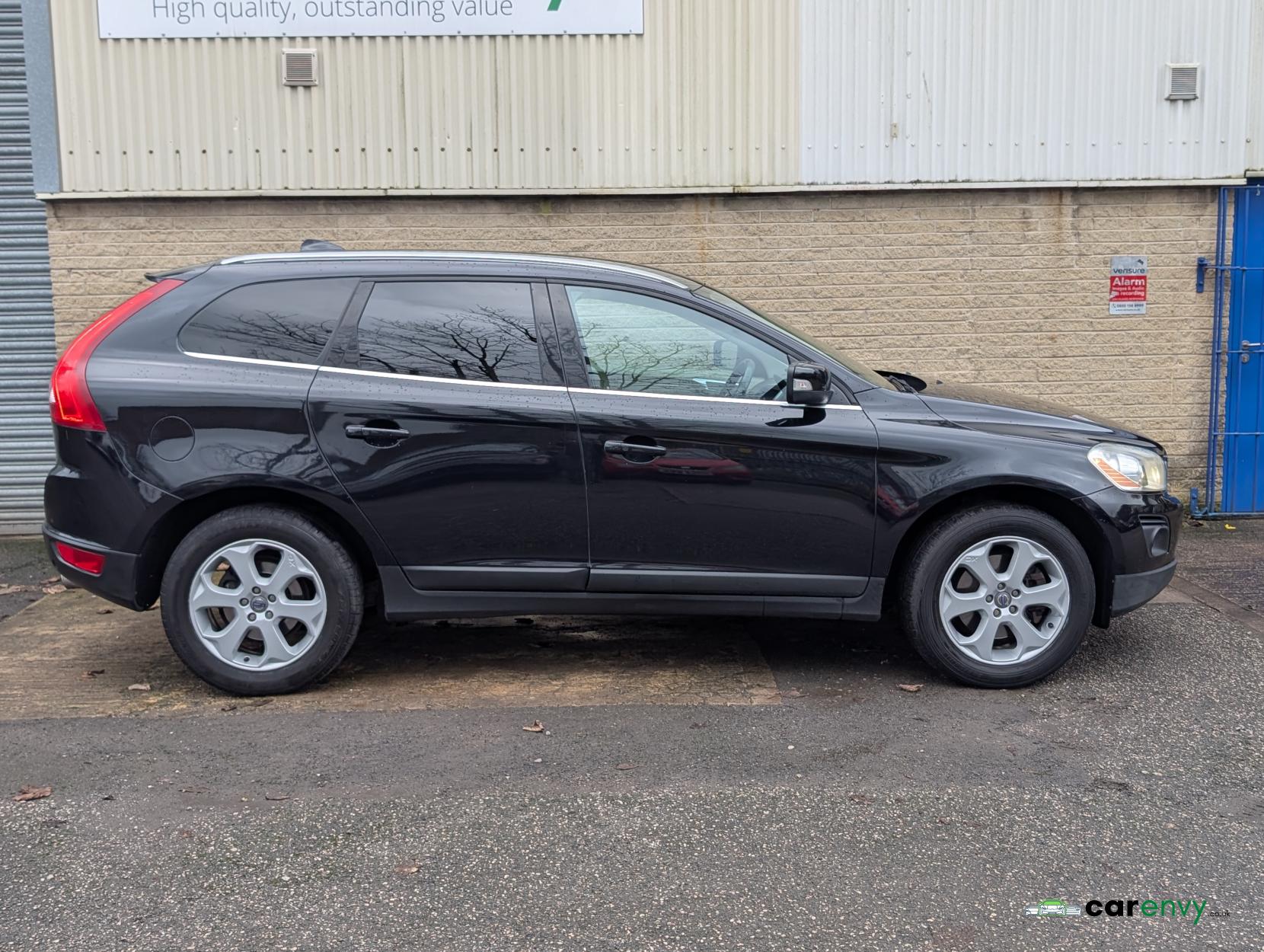 Volvo XC60 2.4 D5 SE Lux SUV 5dr Diesel Geartronic AWD Euro 4 (205 ps)