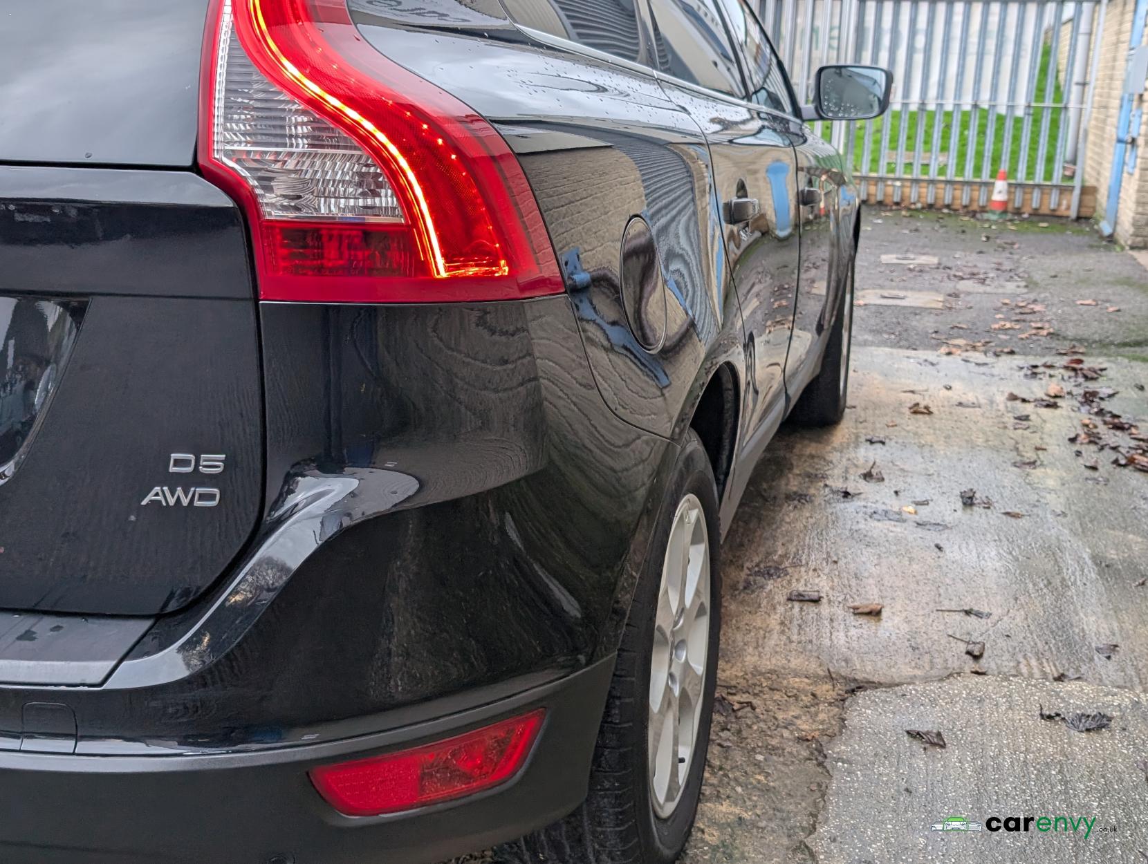 Volvo XC60 2.4 D5 SE Lux SUV 5dr Diesel Geartronic AWD Euro 4 (205 ps)