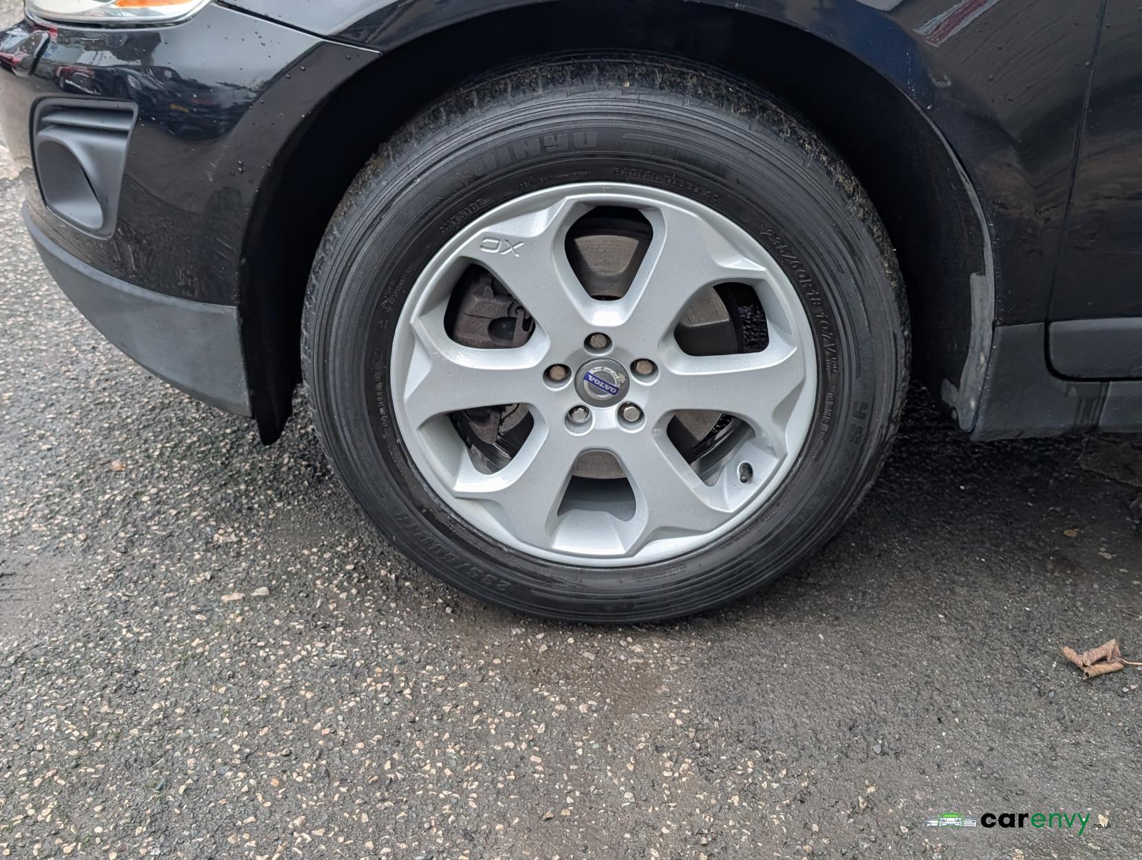 Volvo XC60 2.4 D5 SE Lux SUV 5dr Diesel Geartronic AWD Euro 4 (205 ps)