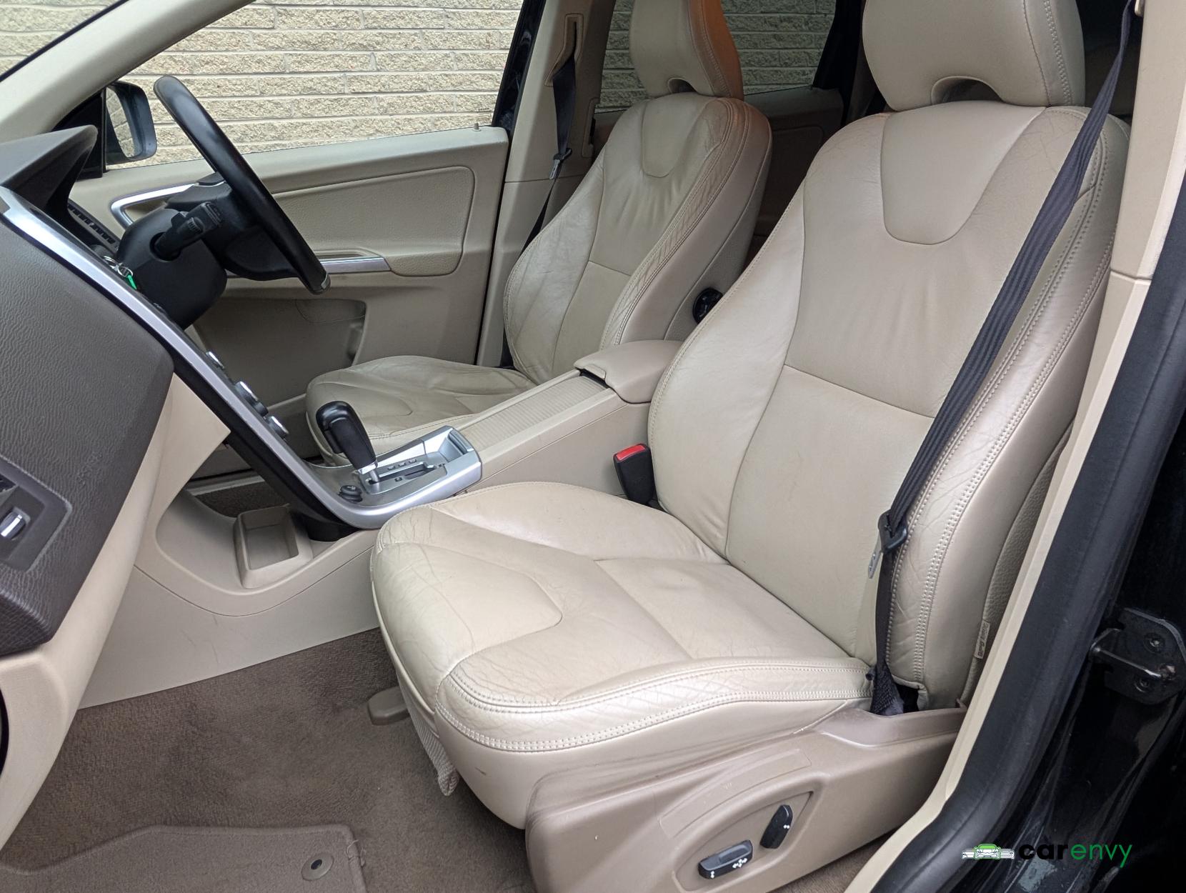 Volvo XC60 2.4 D5 SE Lux SUV 5dr Diesel Geartronic AWD Euro 4 (205 ps)