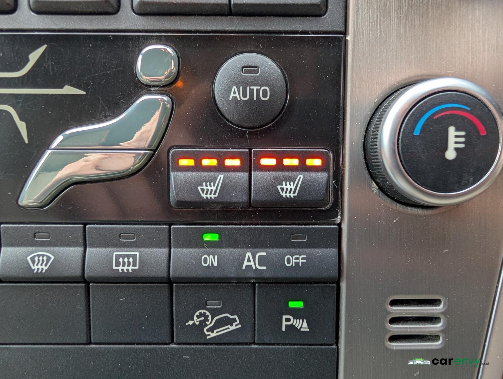 Volvo XC60 2.4 D5 SE Lux SUV 5dr Diesel Geartronic AWD Euro 4 (205 ps)