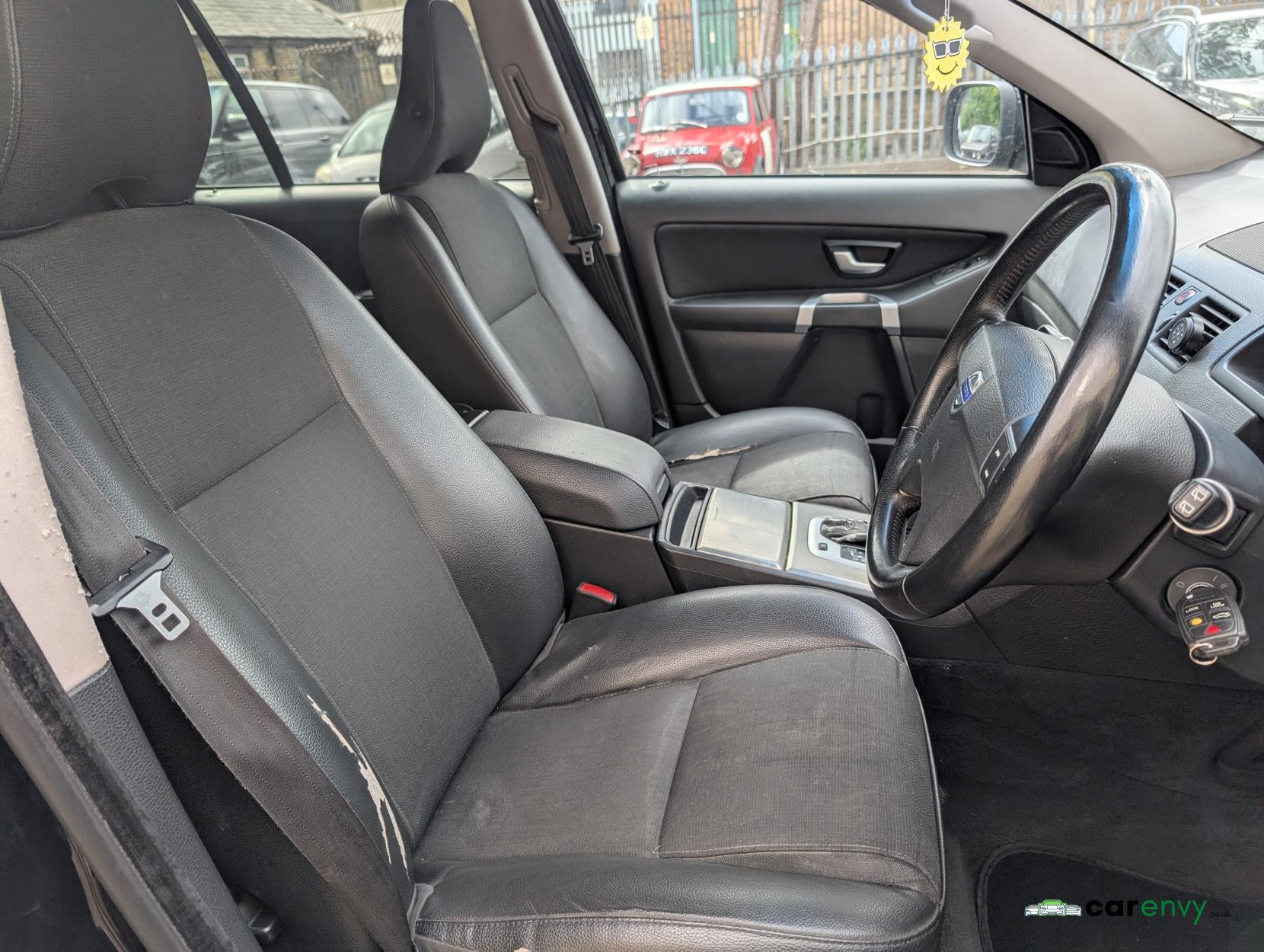 Volvo XC90 2.4 D5 Active SUV 5dr Diesel Geartronic AWD (224 g/km, 182 bhp)