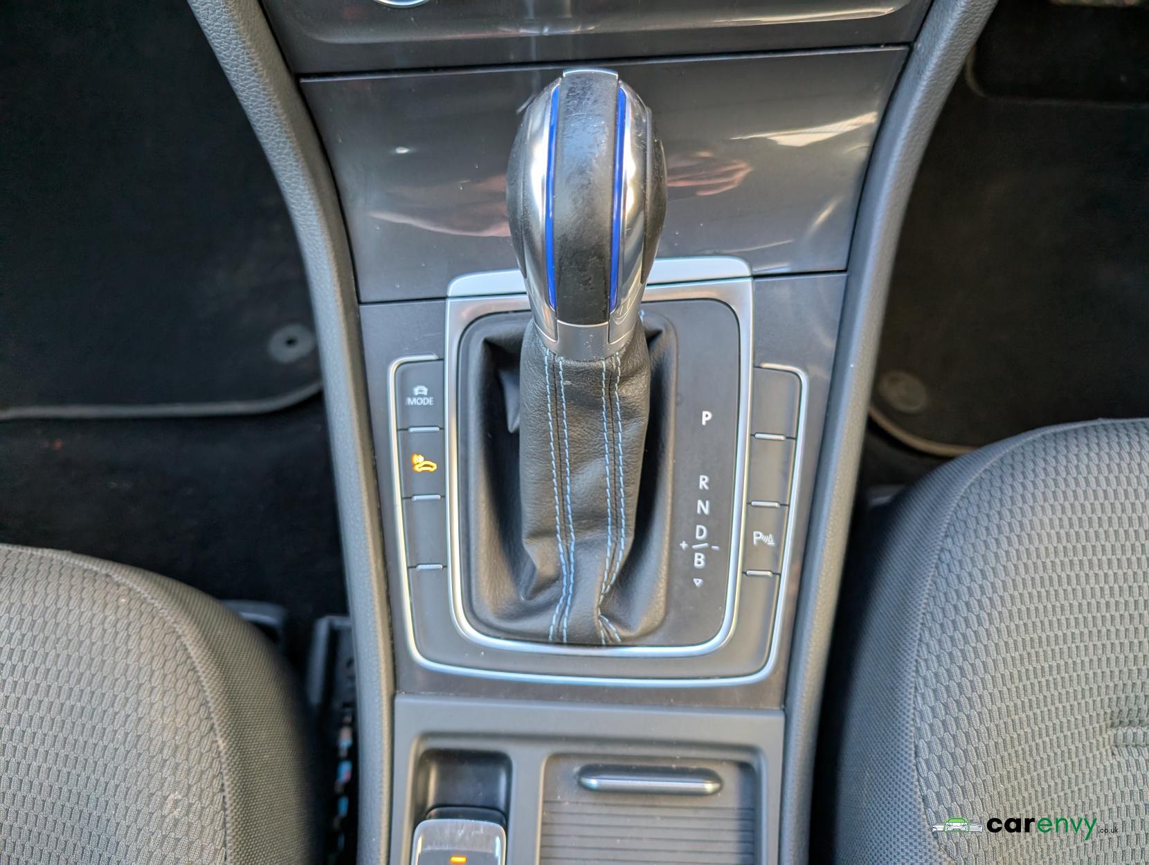 Volkswagen e-Golf 35.8kWh e-Golf Hatchback 5dr Electric Auto (136 ps)