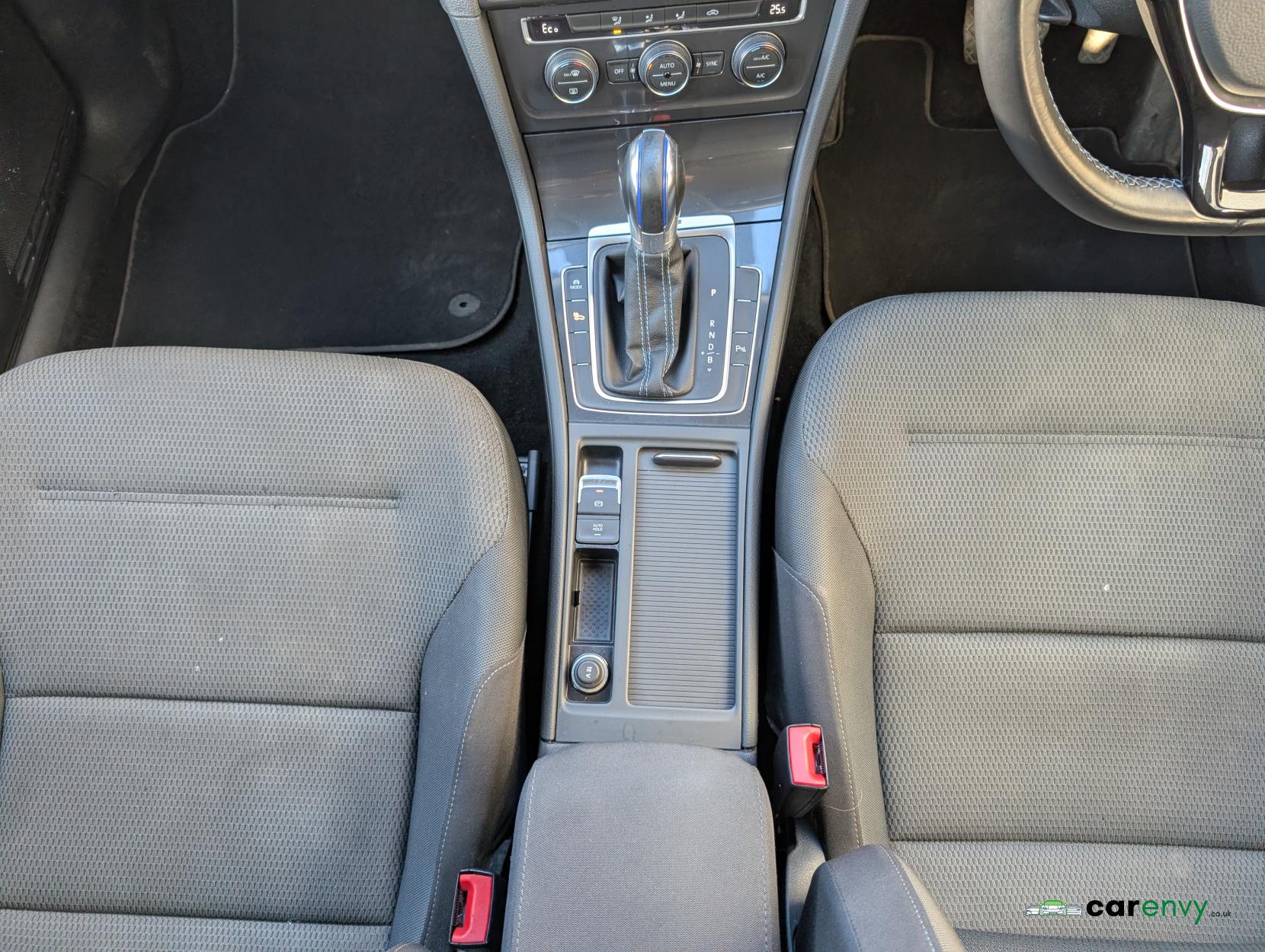 Volkswagen e-Golf 35.8kWh e-Golf Hatchback 5dr Electric Auto (136 ps)