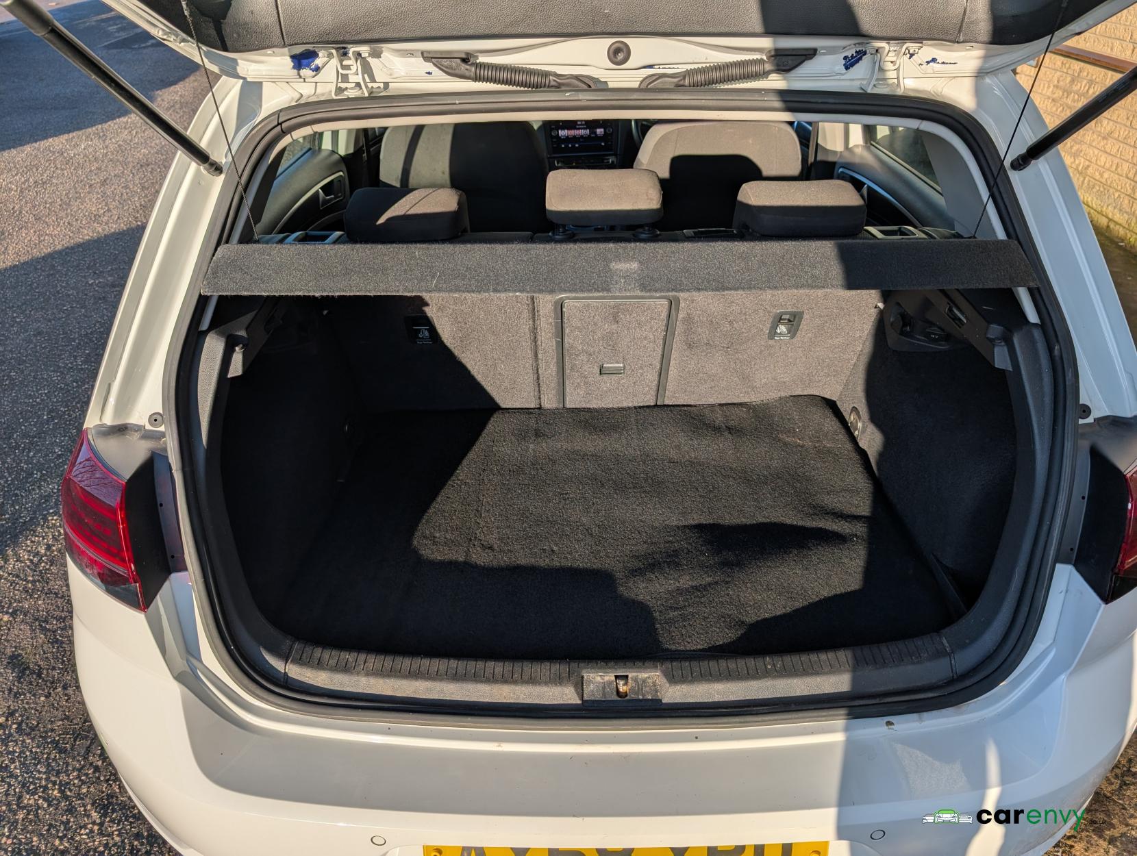 Volkswagen e-Golf 35.8kWh e-Golf Hatchback 5dr Electric Auto (136 ps)