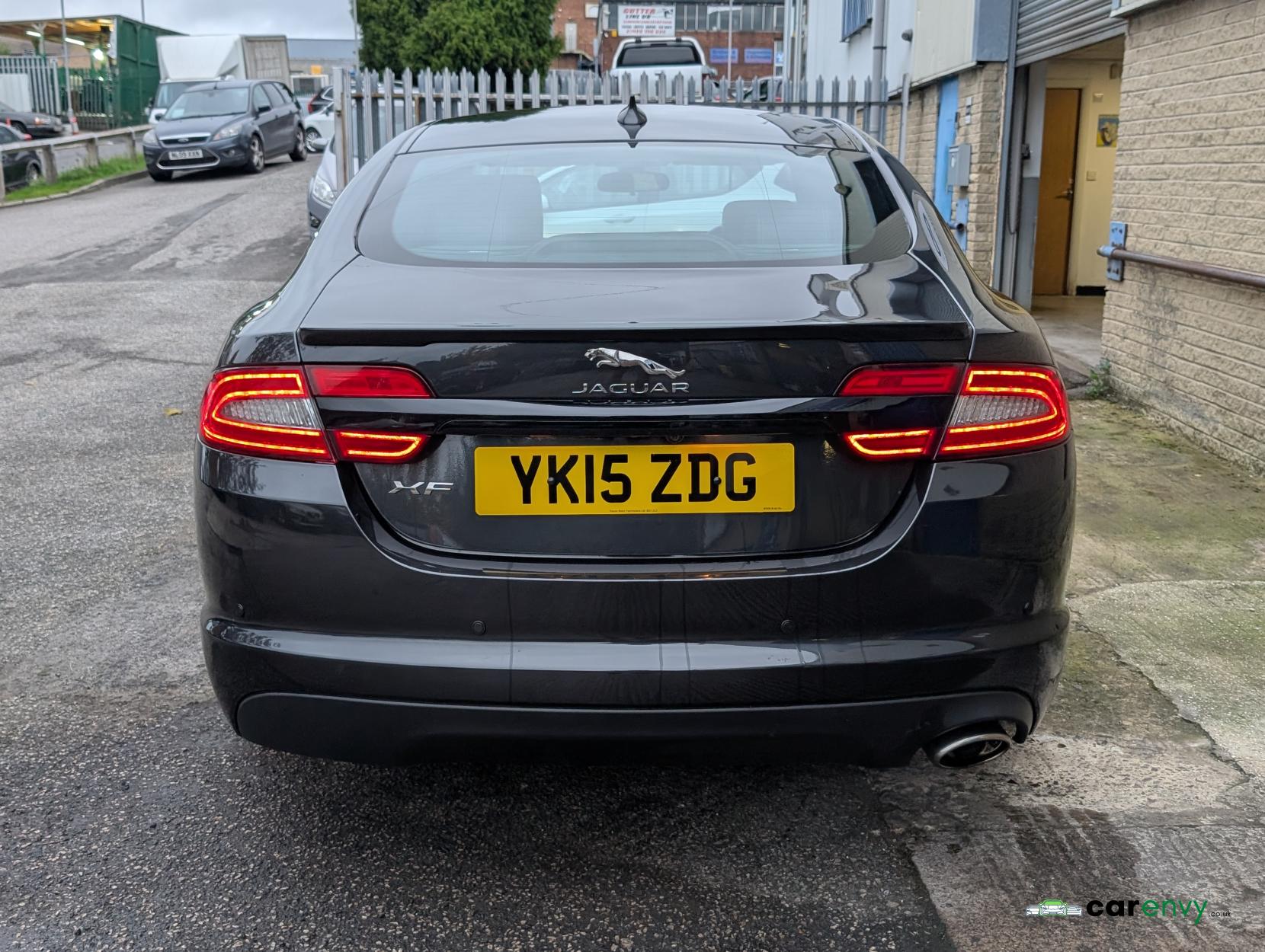 Jaguar XF 2.2d R-Sport Black Saloon 4dr Diesel Auto Euro 5 (s/s) (200 ps)