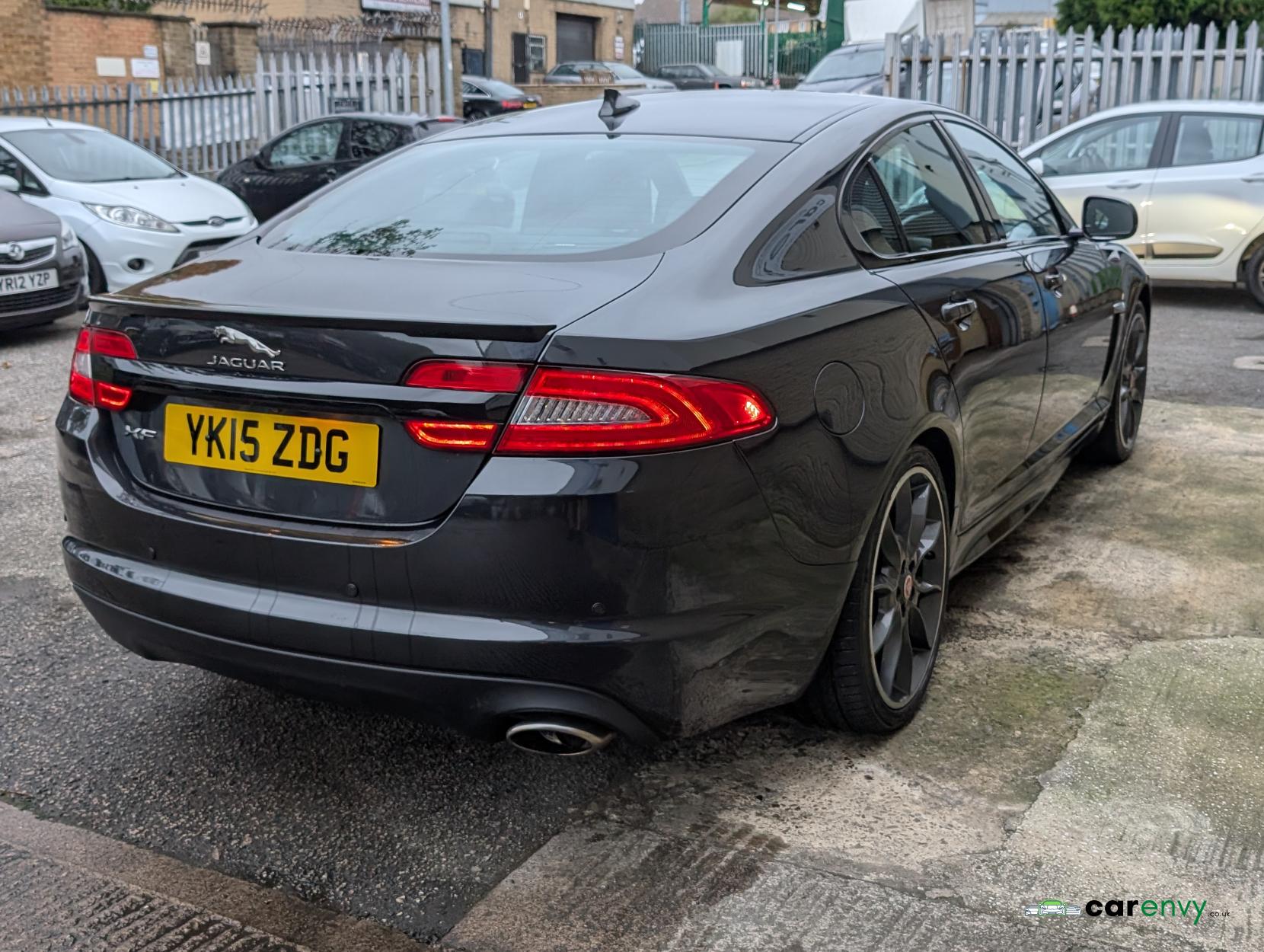 Jaguar XF 2.2d R-Sport Black Saloon 4dr Diesel Auto Euro 5 (s/s) (200 ps)