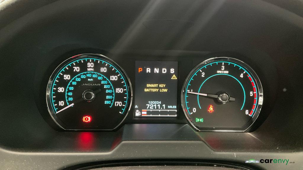 Jaguar XF 2.2d R-Sport Black Saloon 4dr Diesel Auto Euro 5 (s/s) (200 ps)