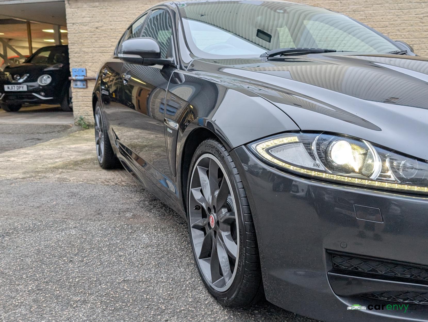 Jaguar XF 2.2d R-Sport Black Saloon 4dr Diesel Auto Euro 5 (s/s) (200 ps)