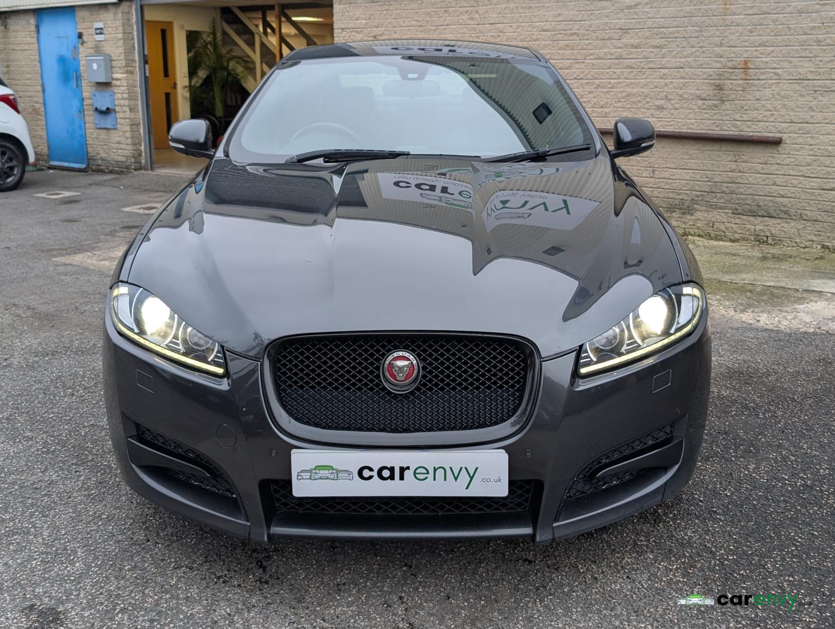 Jaguar XF 2.2d R-Sport Black Saloon 4dr Diesel Auto Euro 5 (s/s) (200 ps)