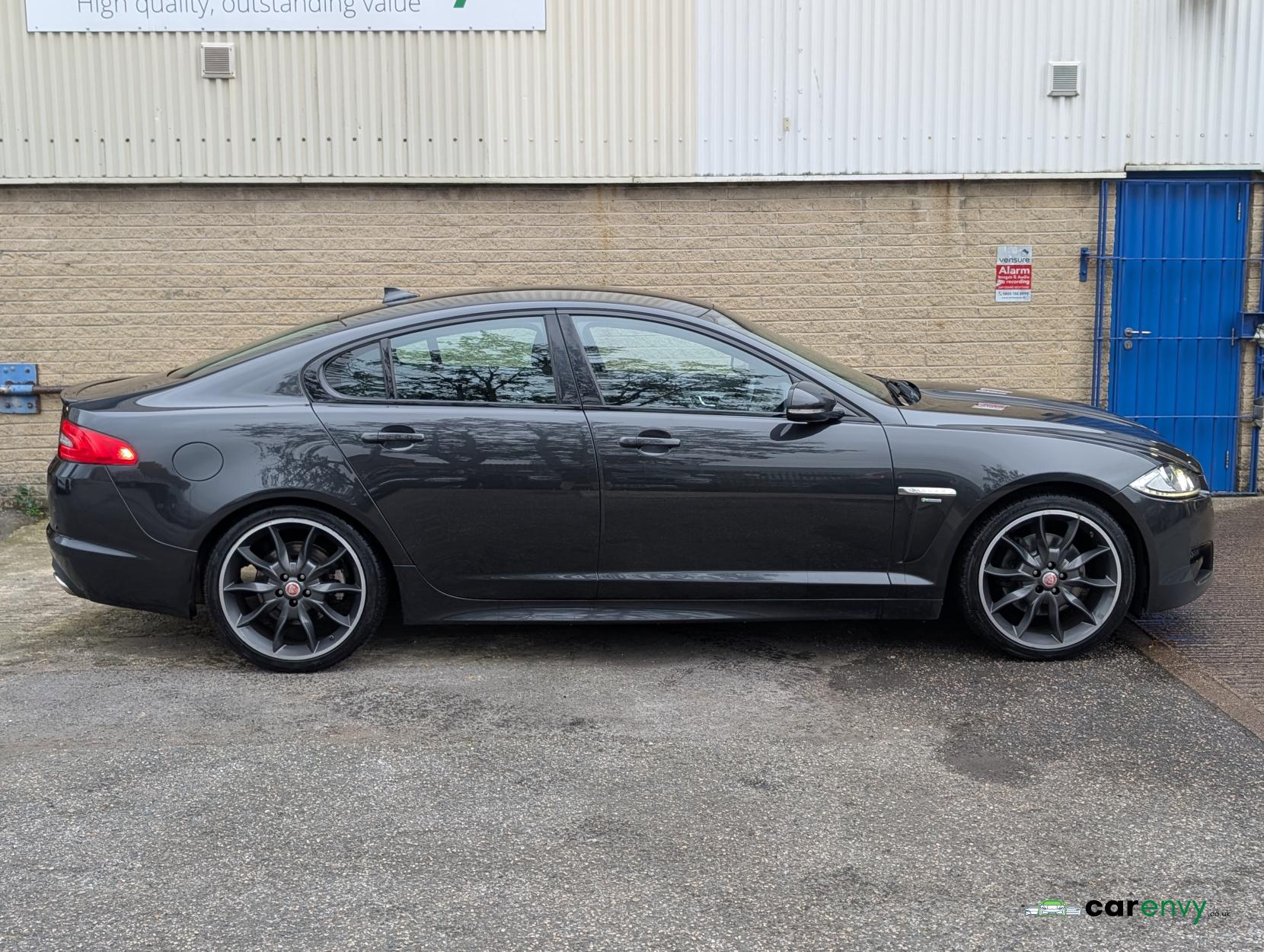 Jaguar XF 2.2d R-Sport Black Saloon 4dr Diesel Auto Euro 5 (s/s) (200 ps)