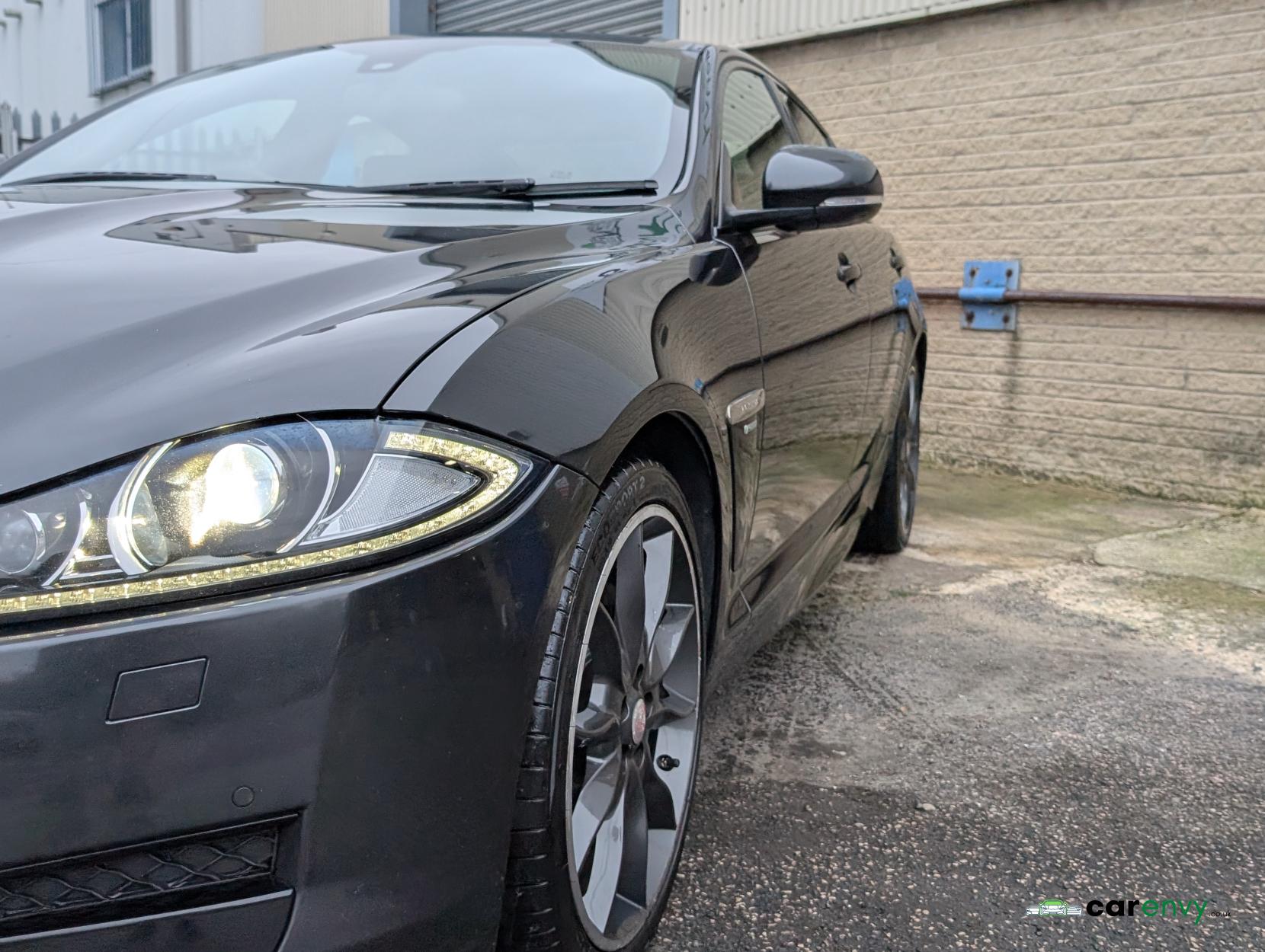 Jaguar XF 2.2d R-Sport Black Saloon 4dr Diesel Auto Euro 5 (s/s) (200 ps)