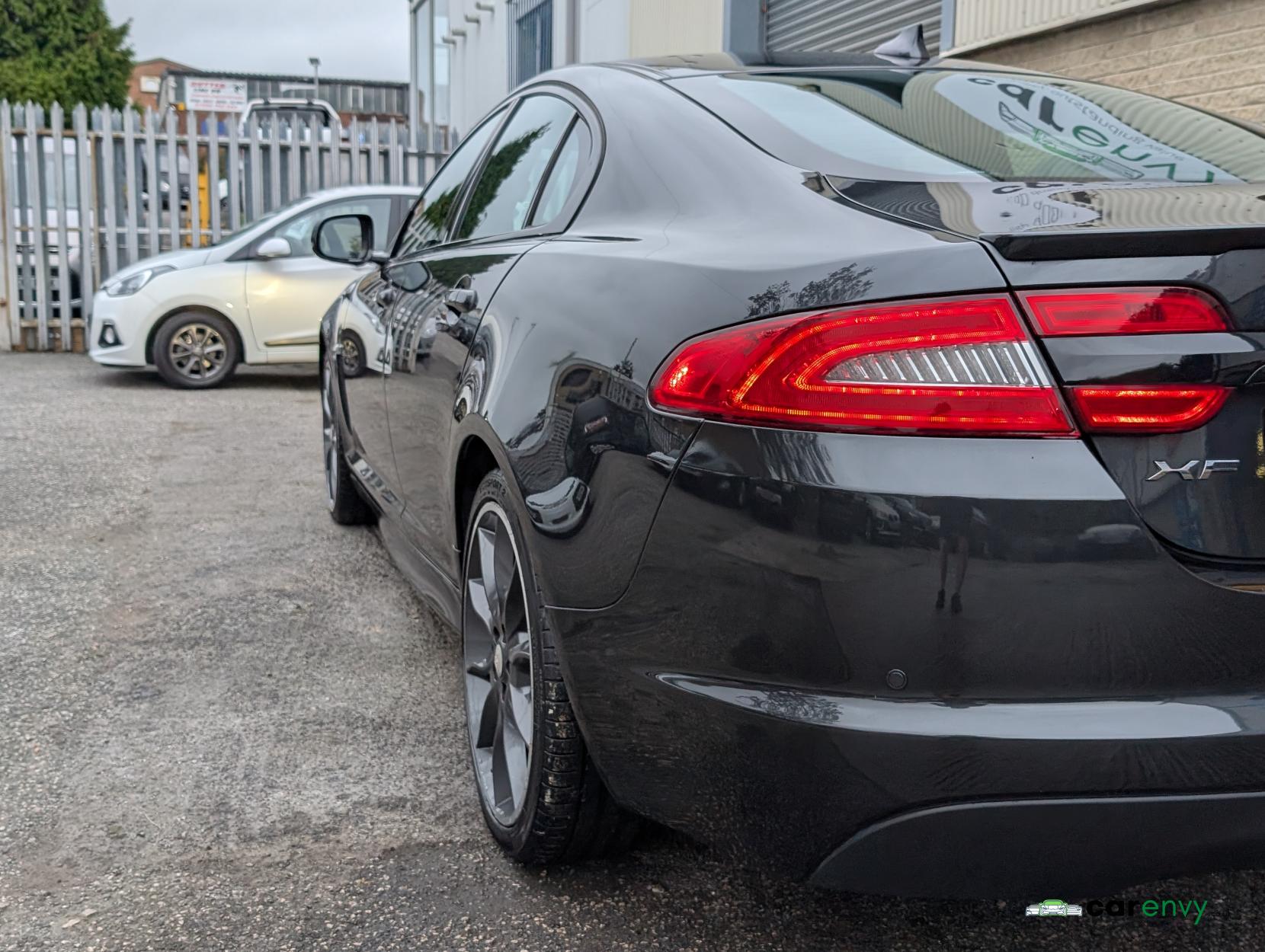 Jaguar XF 2.2d R-Sport Black Saloon 4dr Diesel Auto Euro 5 (s/s) (200 ps)