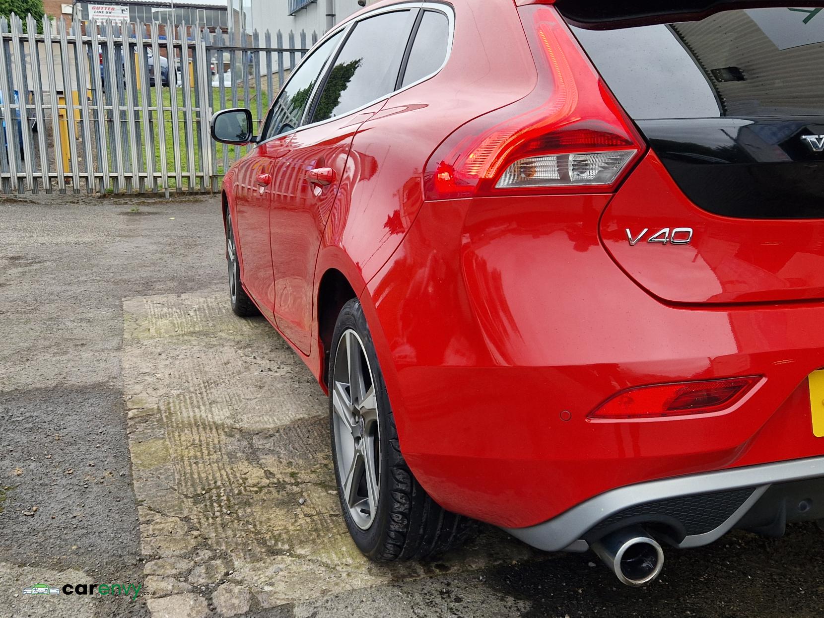 Volvo V40 2.0 D3 R-Design Hatchback 5dr Diesel Geartronic Euro 5 (s/s) (150 ps)