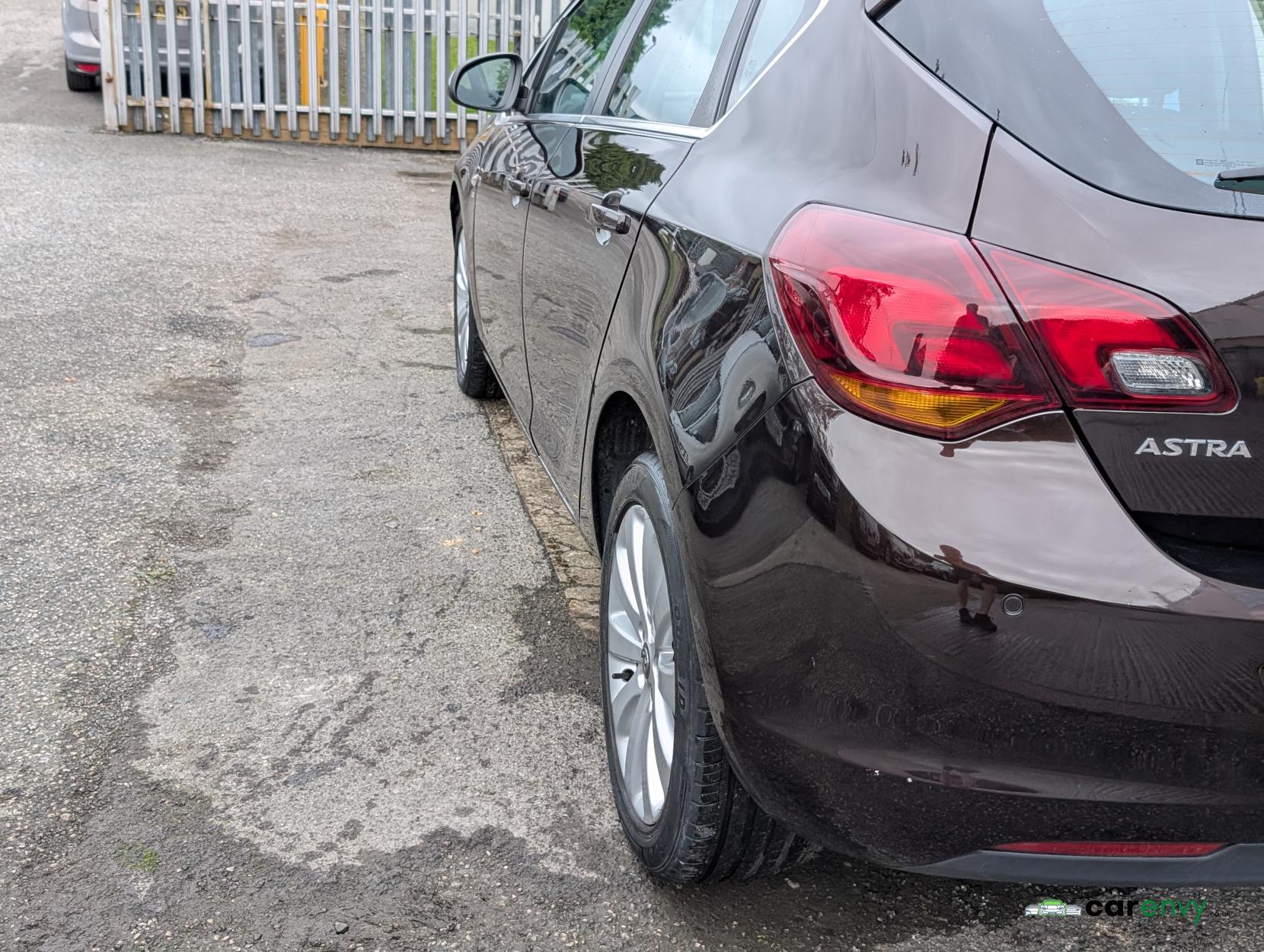 Vauxhall Astra 1.6 16v SE Hatchback 5dr Petrol Manual Euro 5 (115 ps)