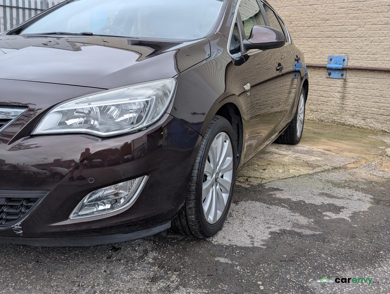Vauxhall Astra 1.6 16v SE Hatchback 5dr Petrol Manual Euro 5 (115 ps)