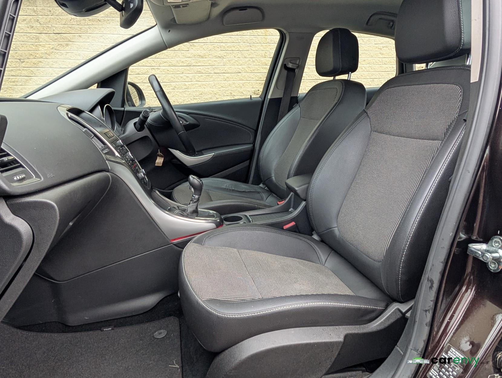 Vauxhall Astra 1.6 16v SE Hatchback 5dr Petrol Manual Euro 5 (115 ps)