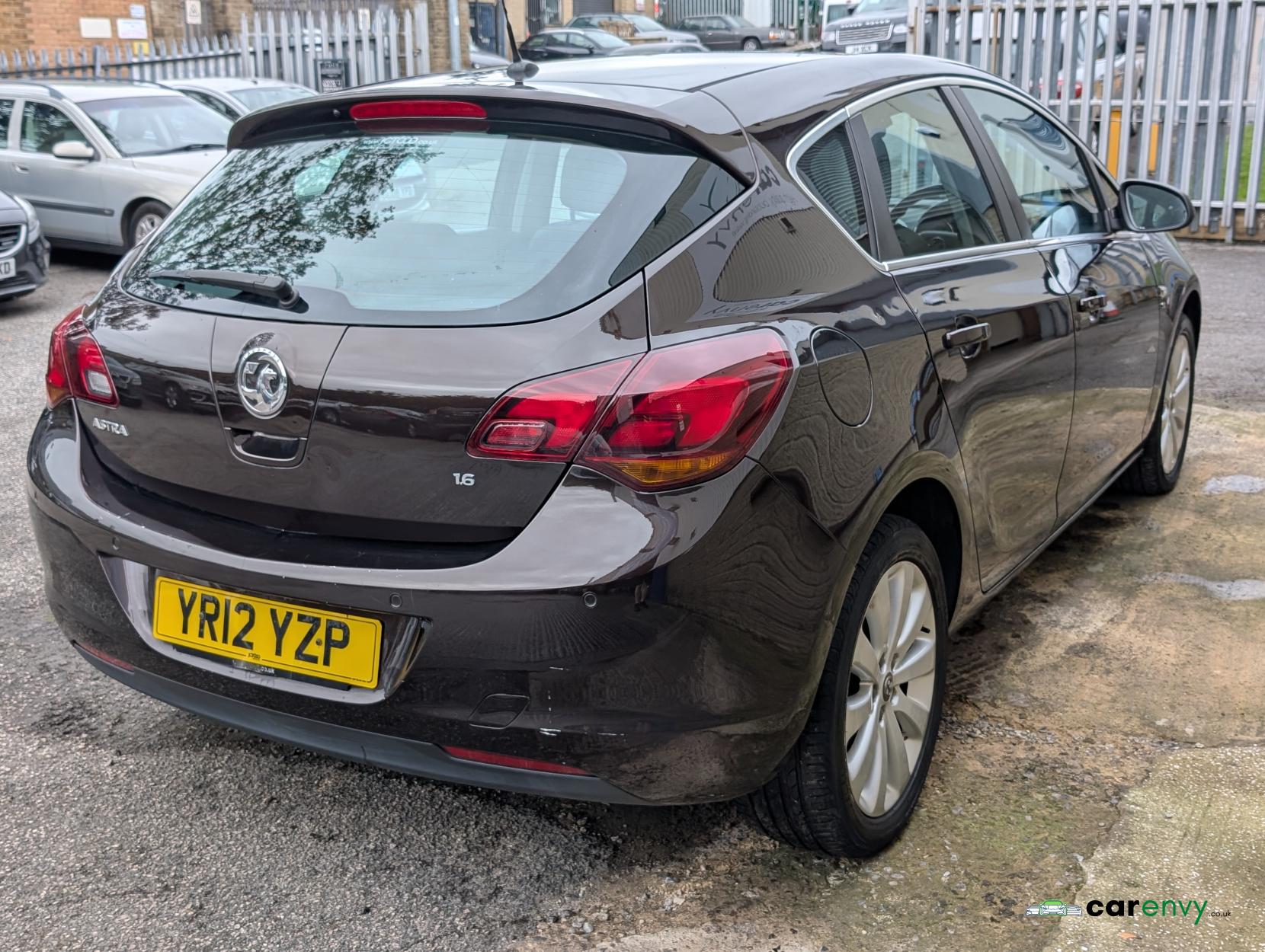 Vauxhall Astra 1.6 16v SE Hatchback 5dr Petrol Manual Euro 5 (115 ps)