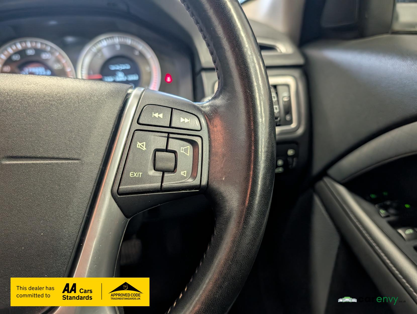 Volvo XC70 2.0 D3 SE Estate 5dr Diesel Geartronic Euro 5 (163 ps)