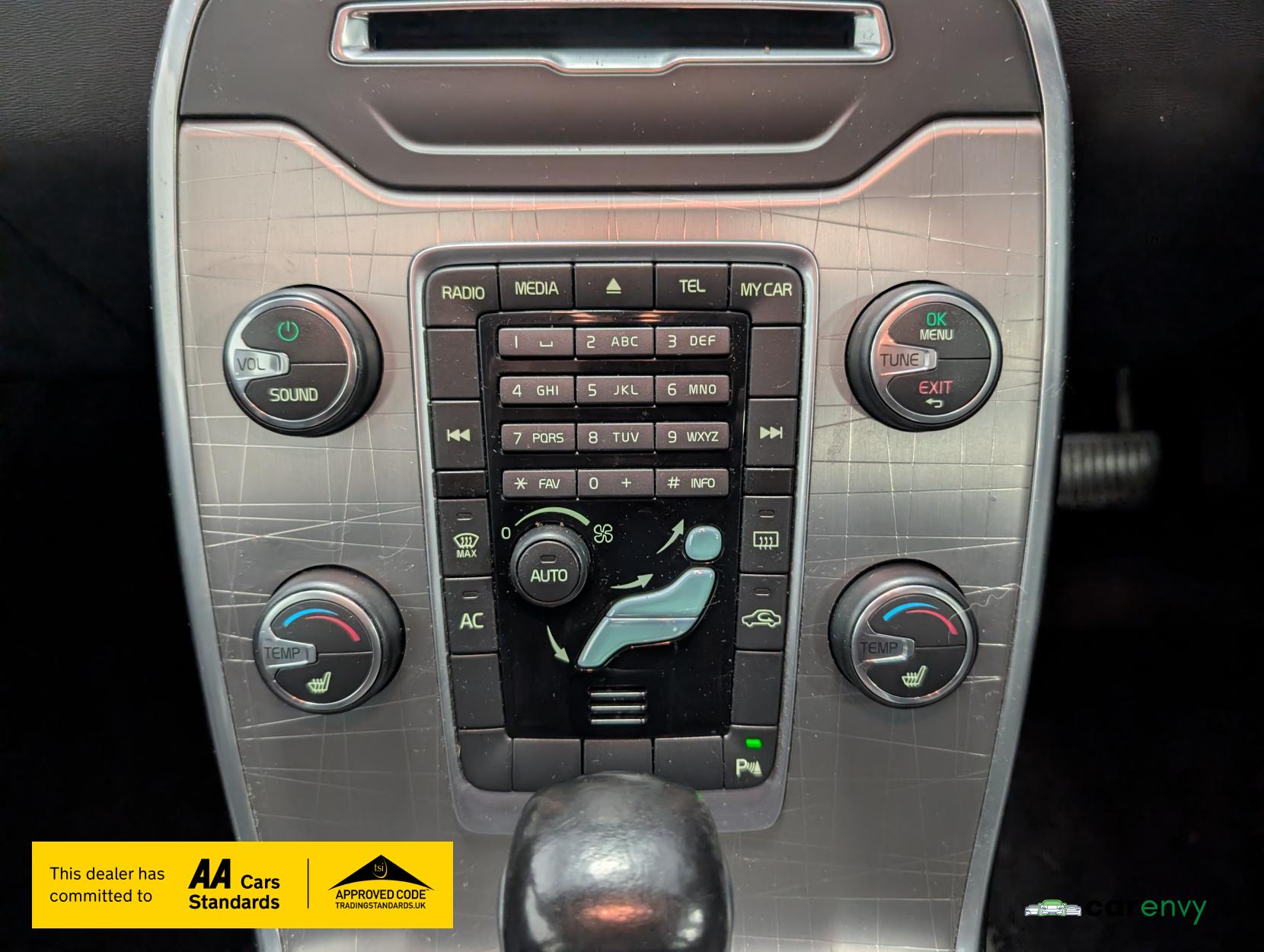 Volvo XC70 2.0 D3 SE Estate 5dr Diesel Geartronic Euro 5 (163 ps)