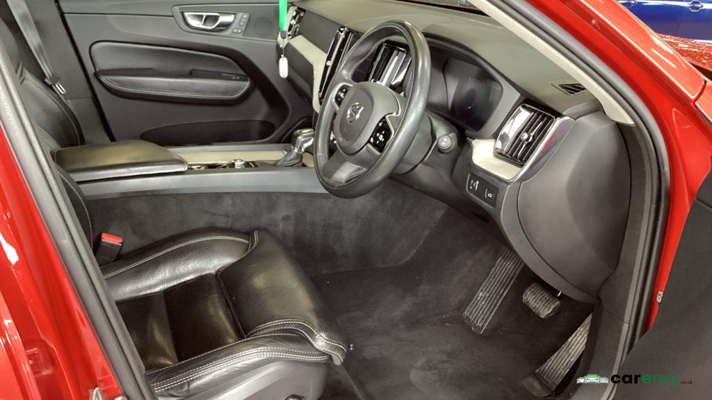 Volvo XC60 2.0 D5 PowerPulse Inscription SUV 5dr Diesel Auto AWD Euro 6 (s/s) (235 ps)