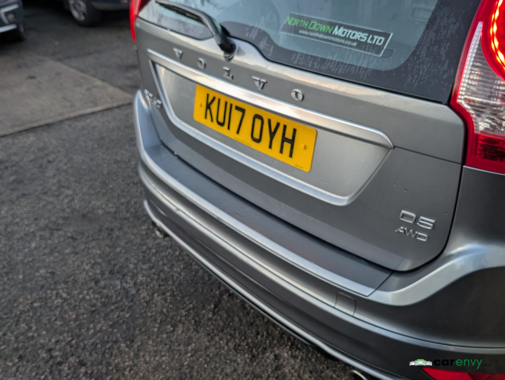 Volvo XC60 2.4 D5 R-Design Nav SUV 5dr Diesel Auto AWD Euro 6 (s/s) (220 ps)