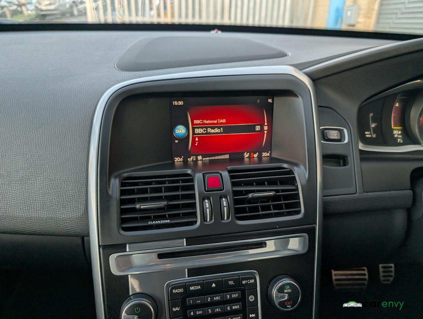 Volvo XC60 2.4 D5 R-Design Nav SUV 5dr Diesel Auto AWD Euro 6 (s/s) (220 ps)