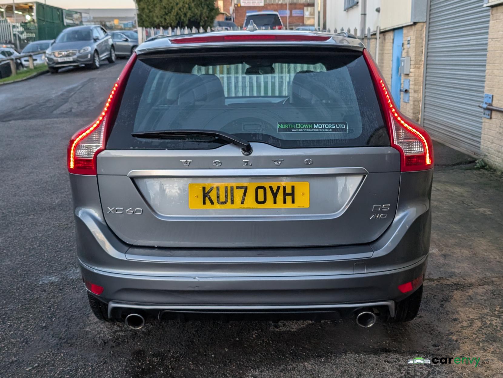 Volvo XC60 2.4 D5 R-Design Nav SUV 5dr Diesel Auto AWD Euro 6 (s/s) (220 ps)