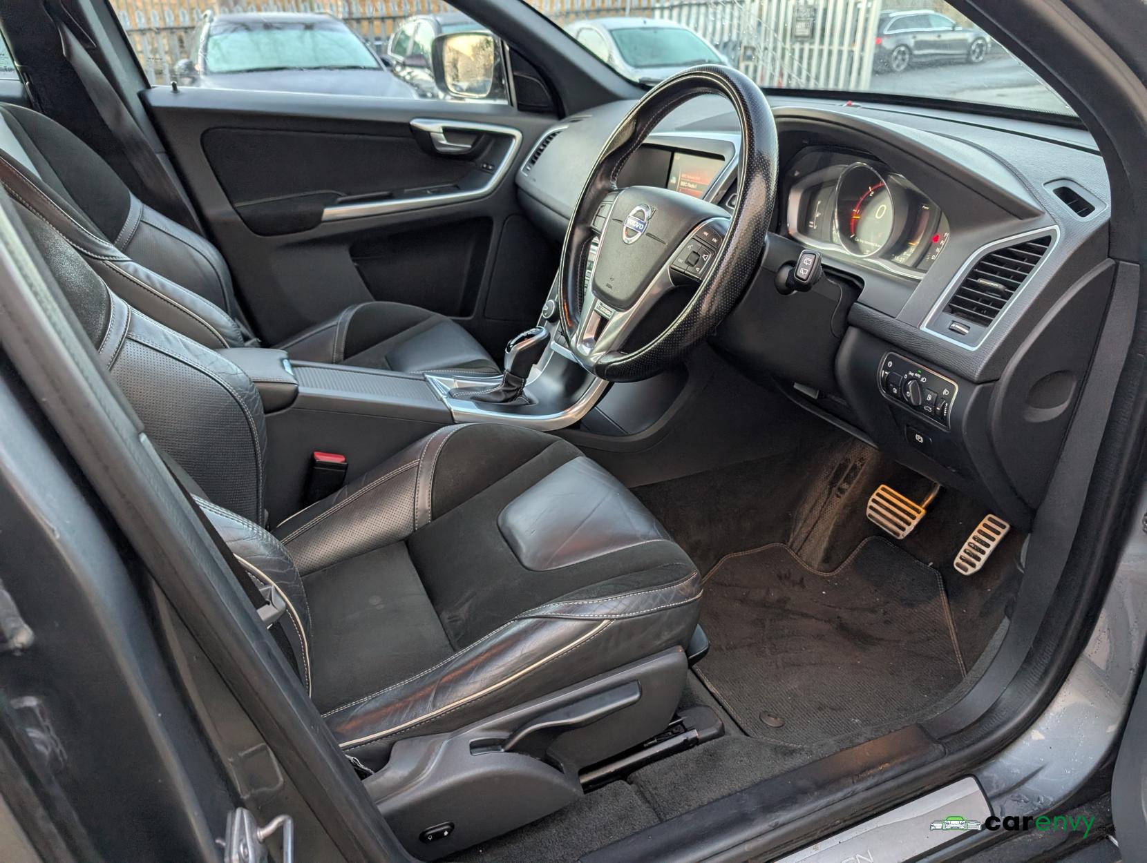 Volvo XC60 2.4 D5 R-Design Nav SUV 5dr Diesel Auto AWD Euro 6 (s/s) (220 ps)