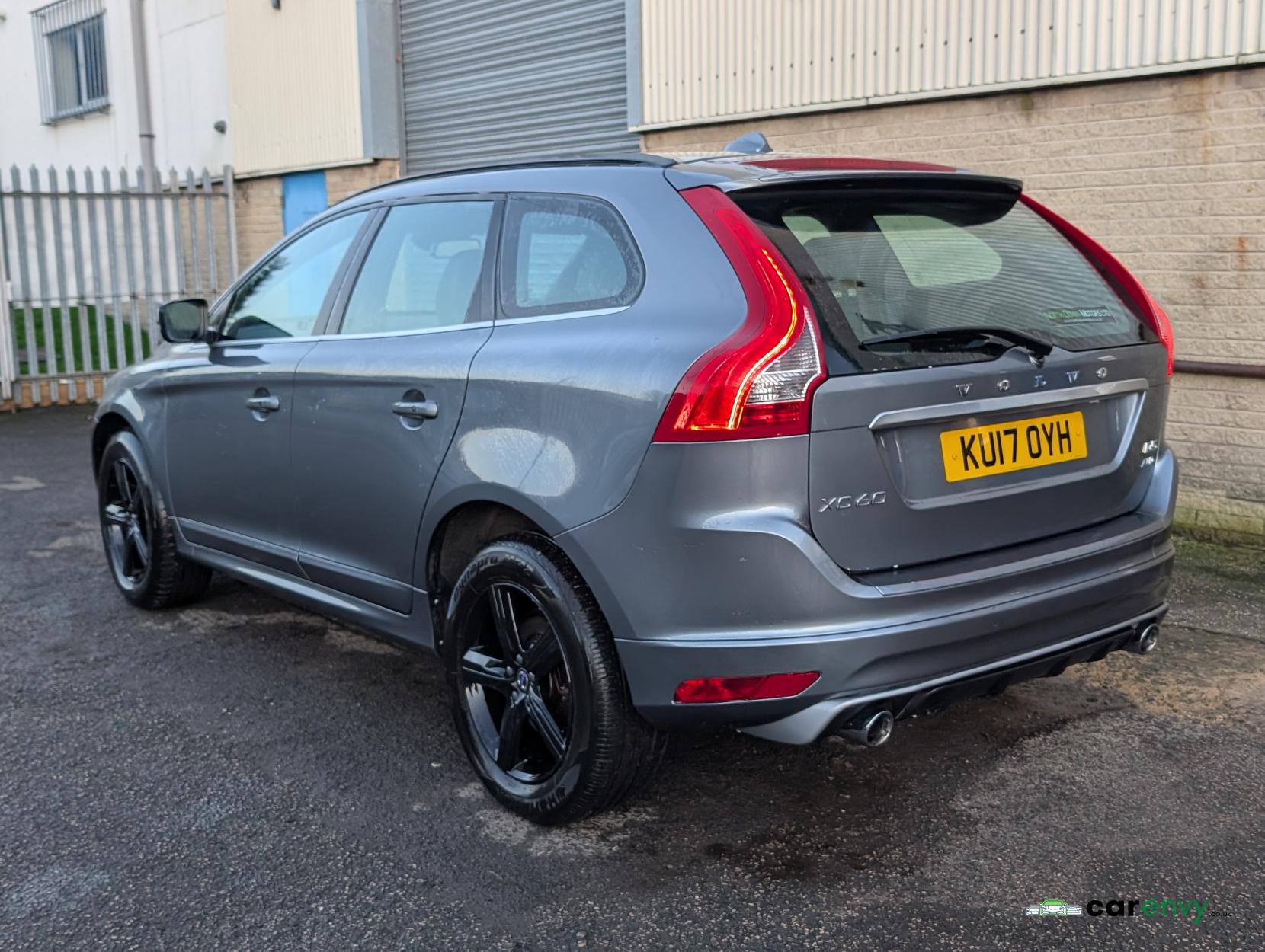 Volvo XC60 2.4 D5 R-Design Nav SUV 5dr Diesel Auto AWD Euro 6 (s/s) (220 ps)