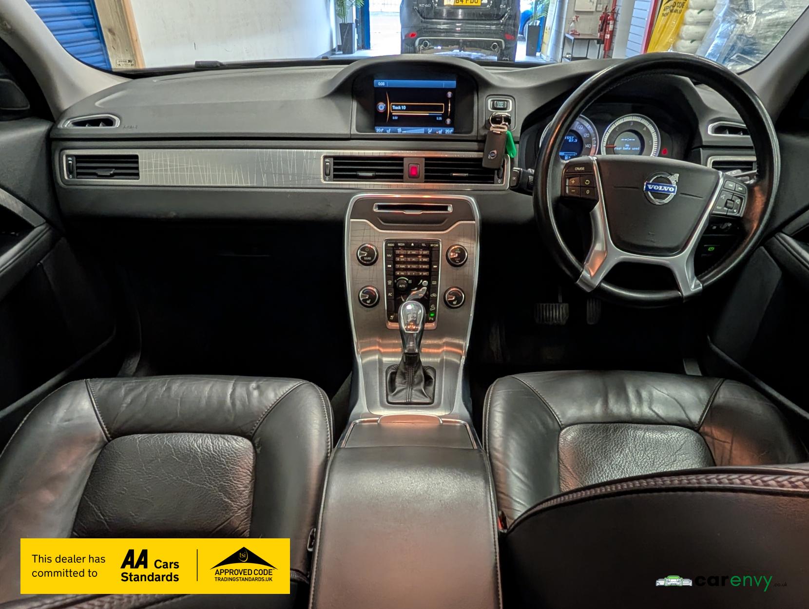 Volvo XC70 2.4 D5 SE Lux Estate 5dr Diesel Geartronic AWD Euro 5 (215 ps)