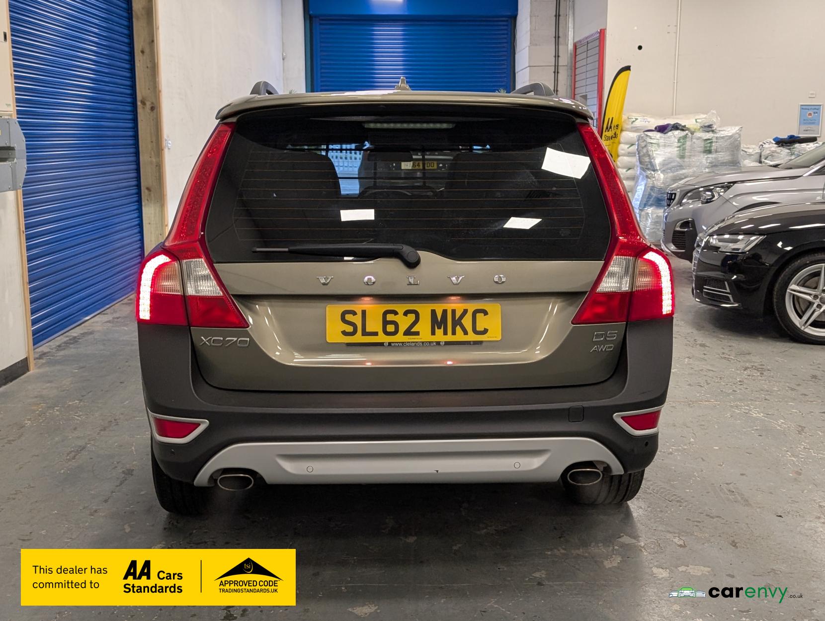 Volvo XC70 2.4 D5 SE Lux Estate 5dr Diesel Geartronic AWD Euro 5 (215 ps)