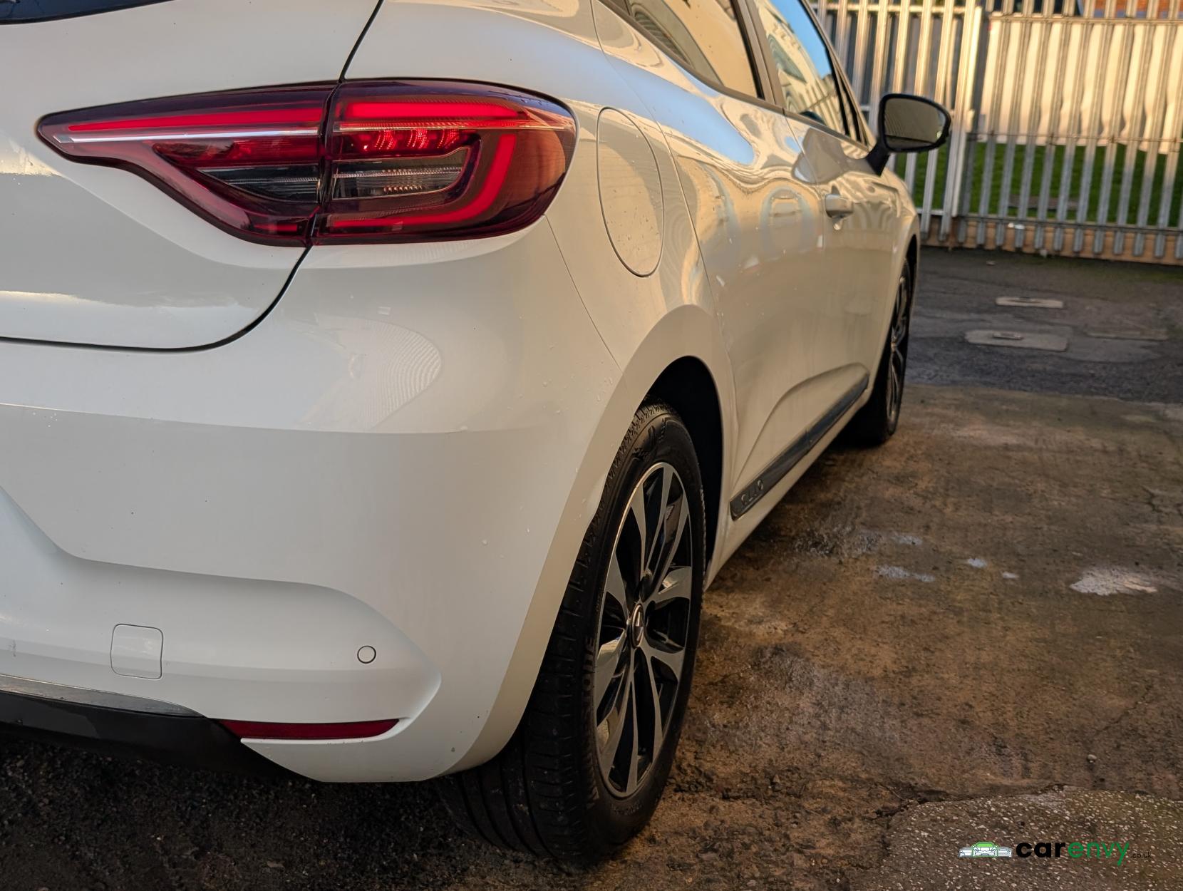 Renault Clio 1.5 Blue dCi Iconic Hatchback 5dr Diesel Manual Euro 6 (s/s) (85 ps)