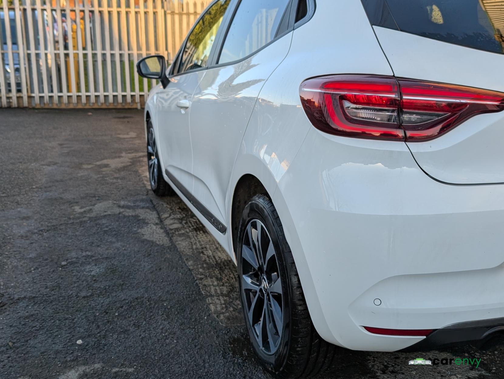 Renault Clio 1.5 Blue dCi Iconic Hatchback 5dr Diesel Manual Euro 6 (s/s) (85 ps)