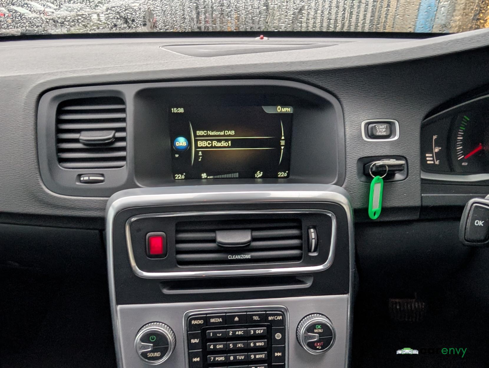 Volvo V60 Cross Country 2.4 D4 SE Nav Estate 5dr Diesel Auto AWD Euro 6 (s/s) (190 ps)